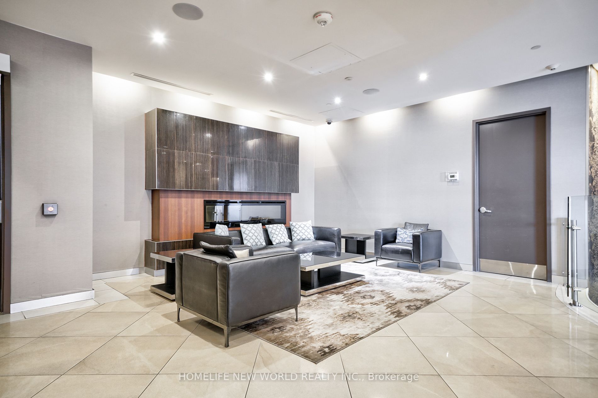8323 Kennedy Rd, #223