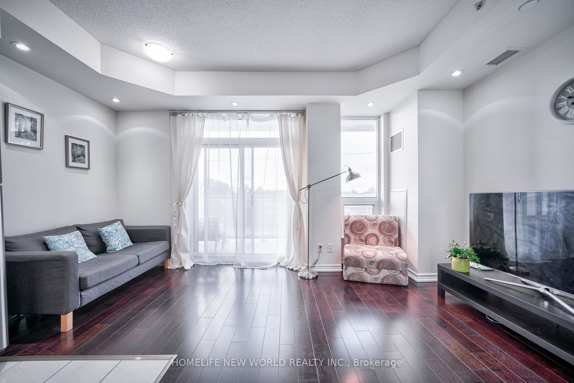 8323 Kennedy Rd, #223