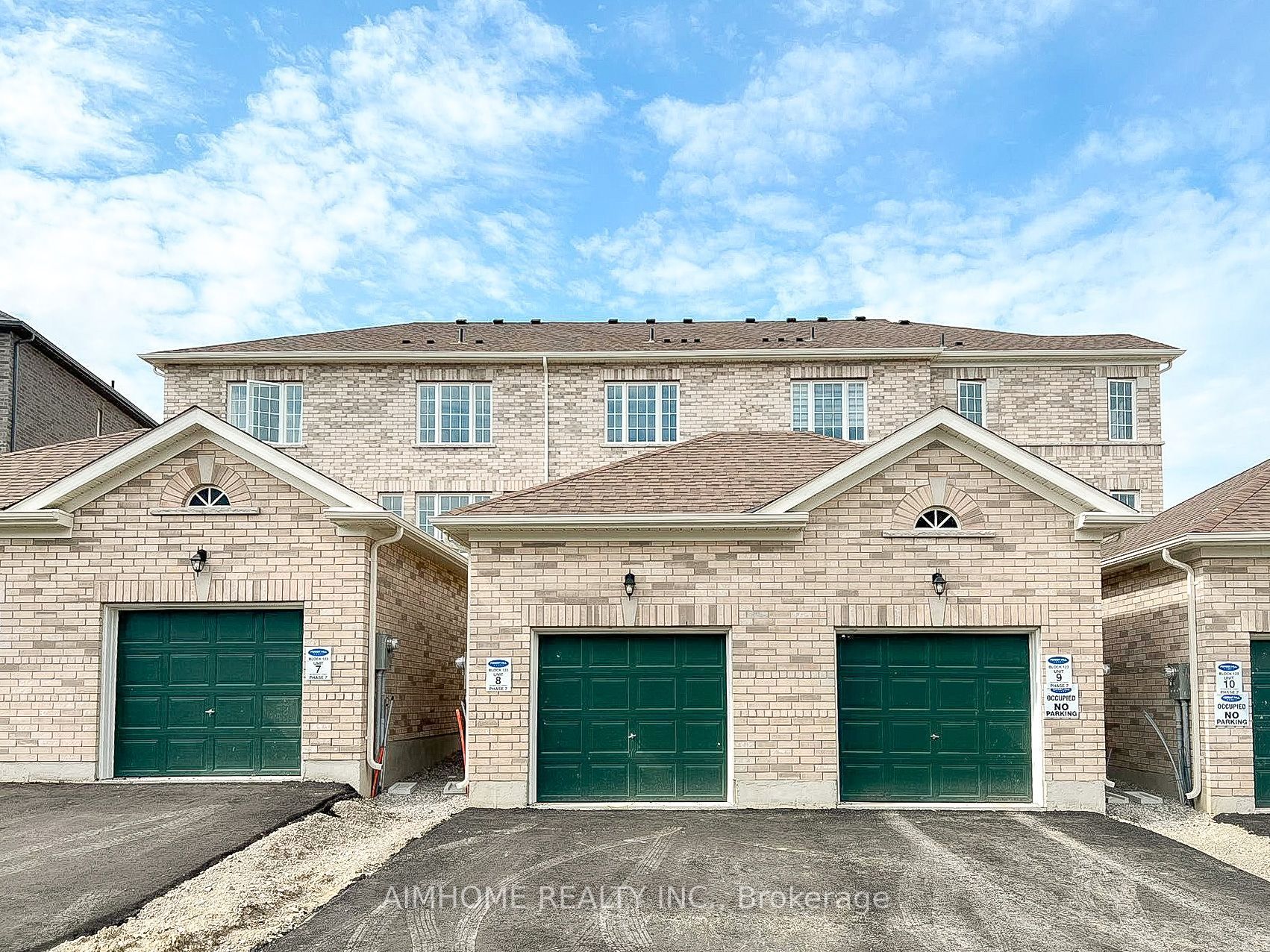 537 White's Hill Ave