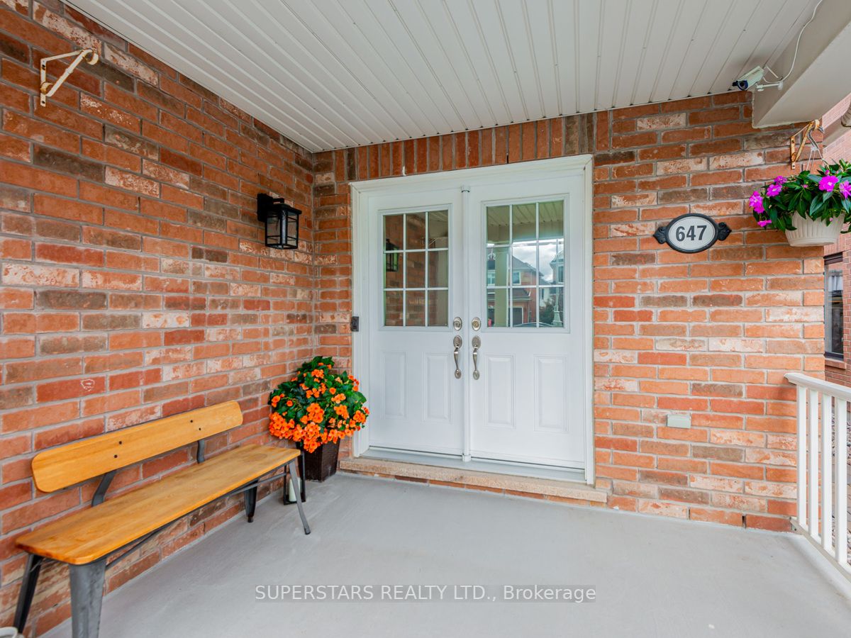 647 Sandiford Dr