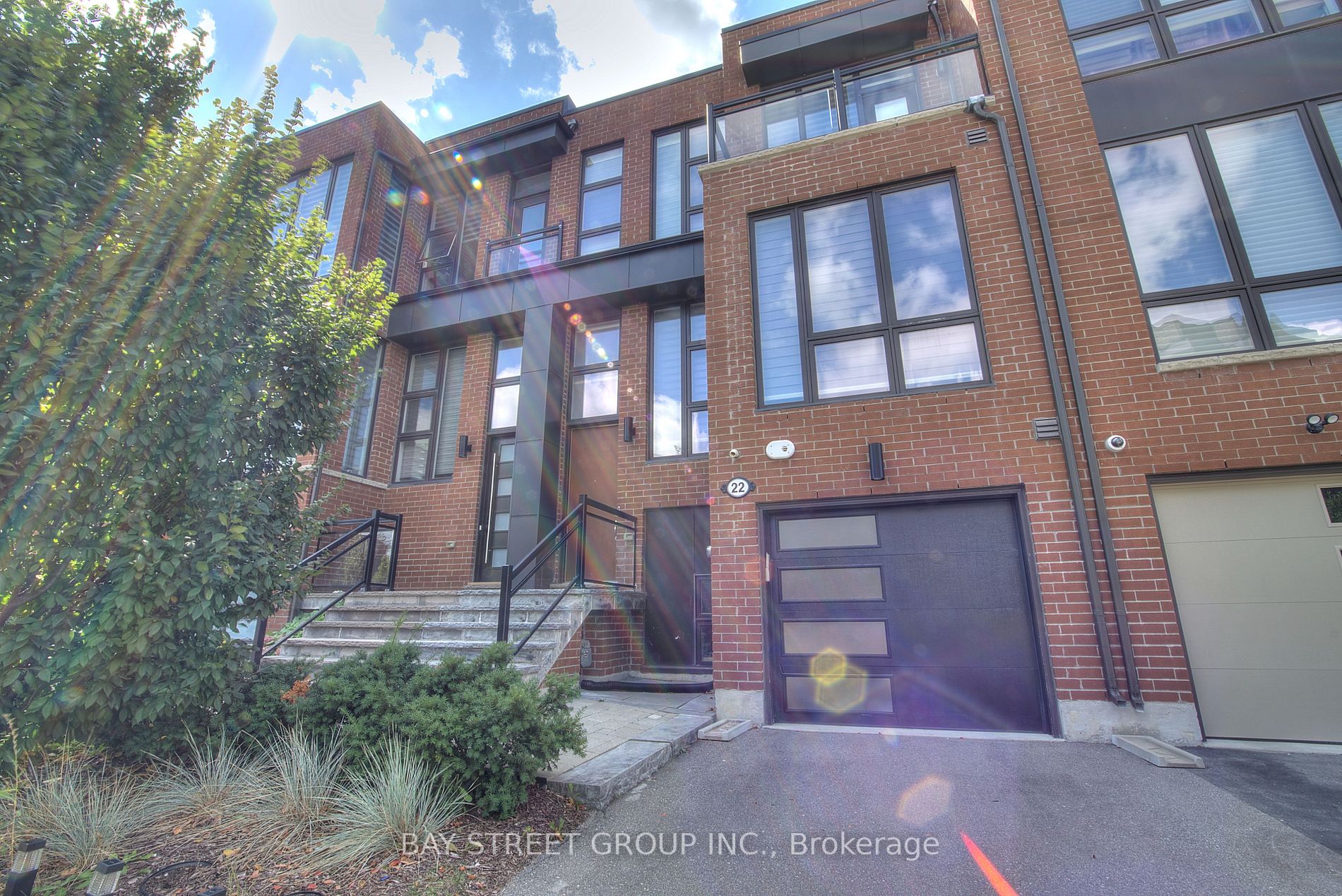 22 Crestridge Dr