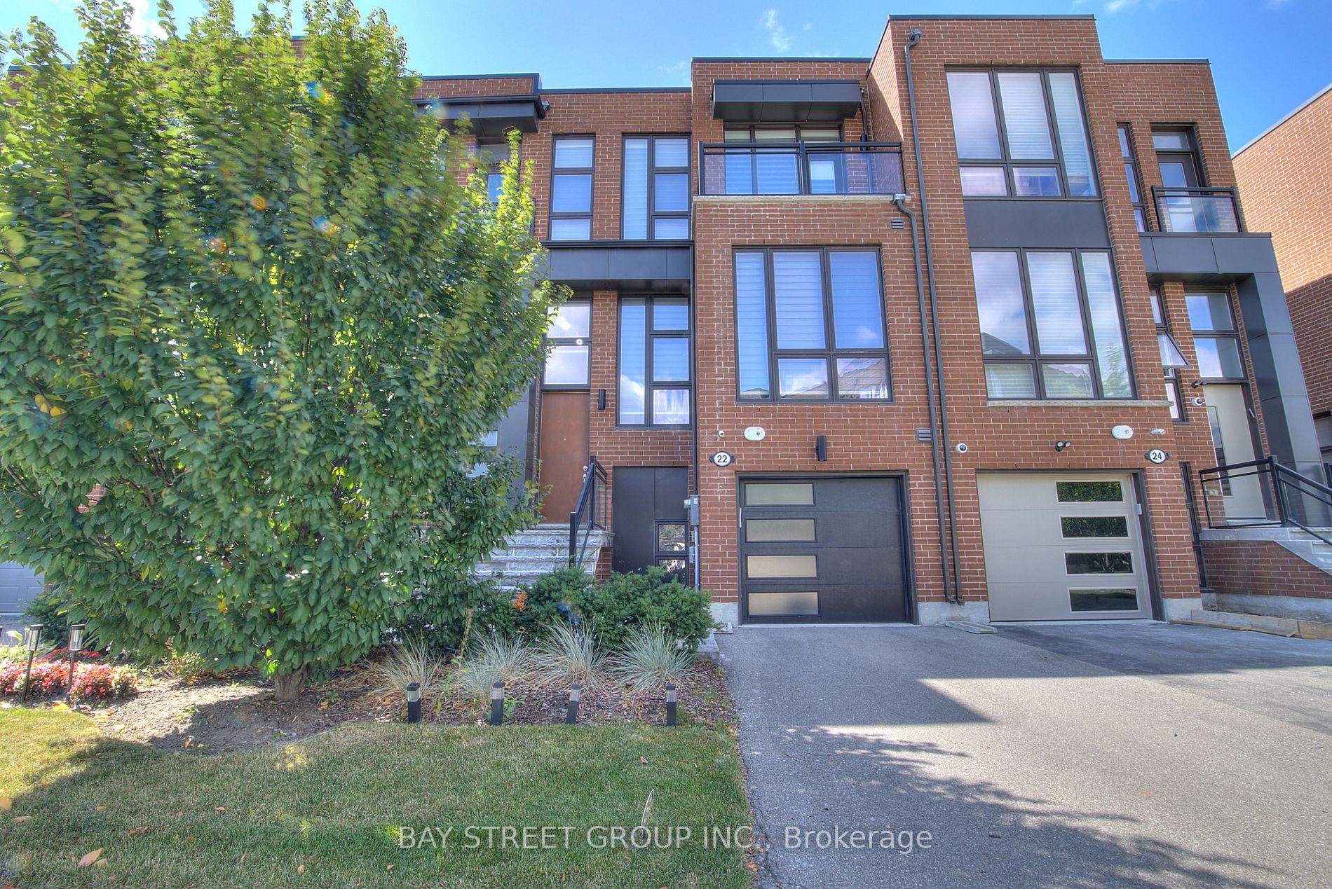 22 Crestridge Dr