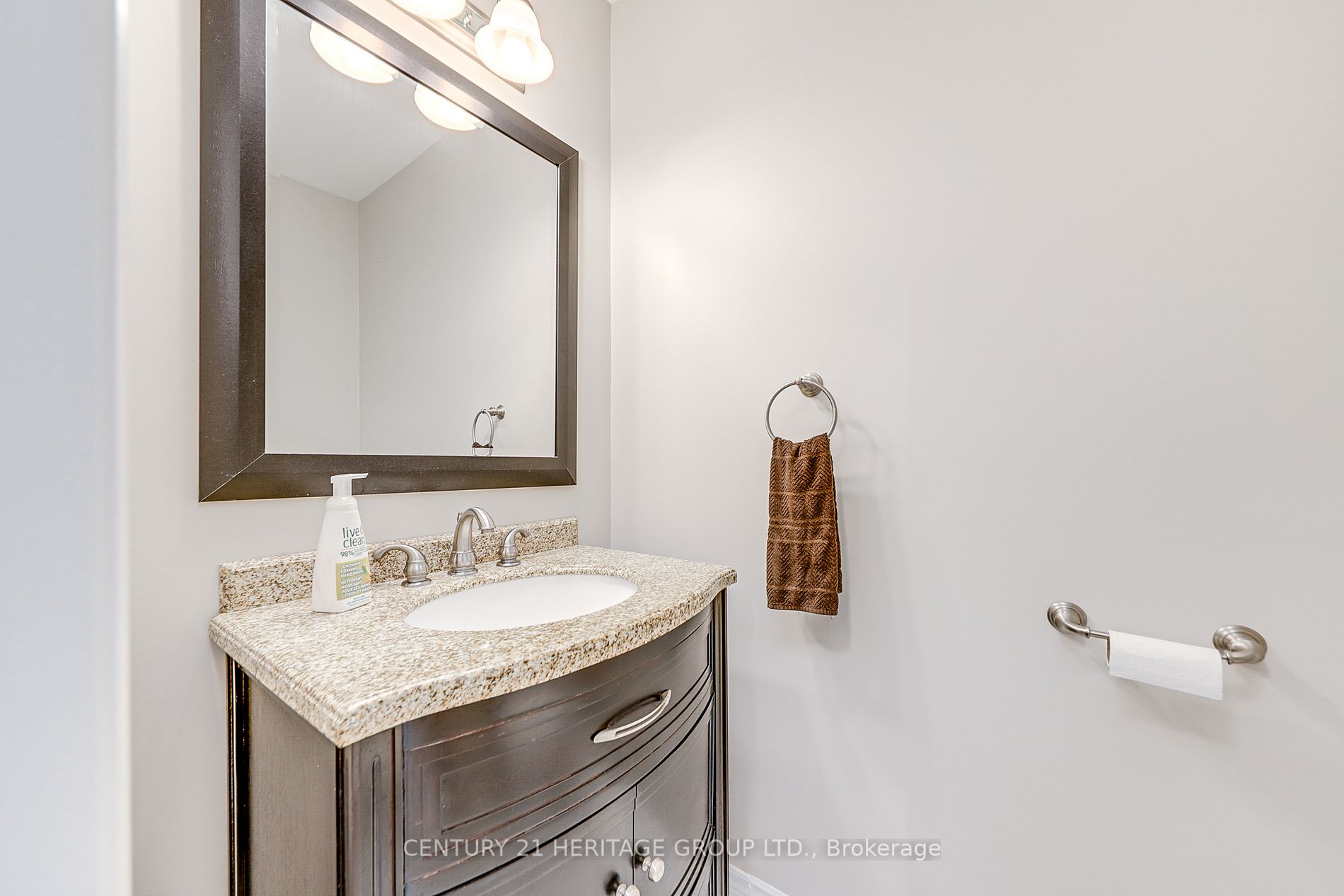 35 Depeuter Cres
