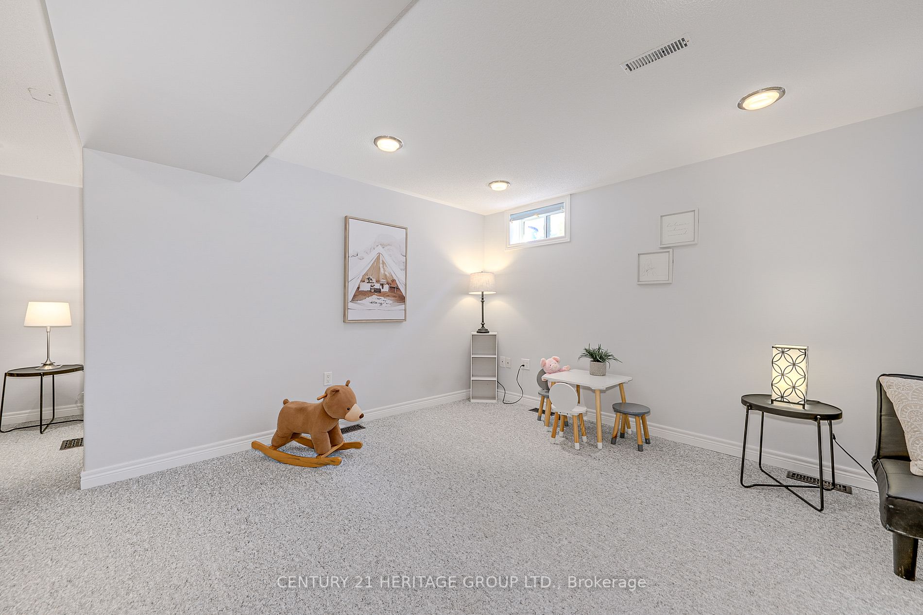 35 Depeuter Cres