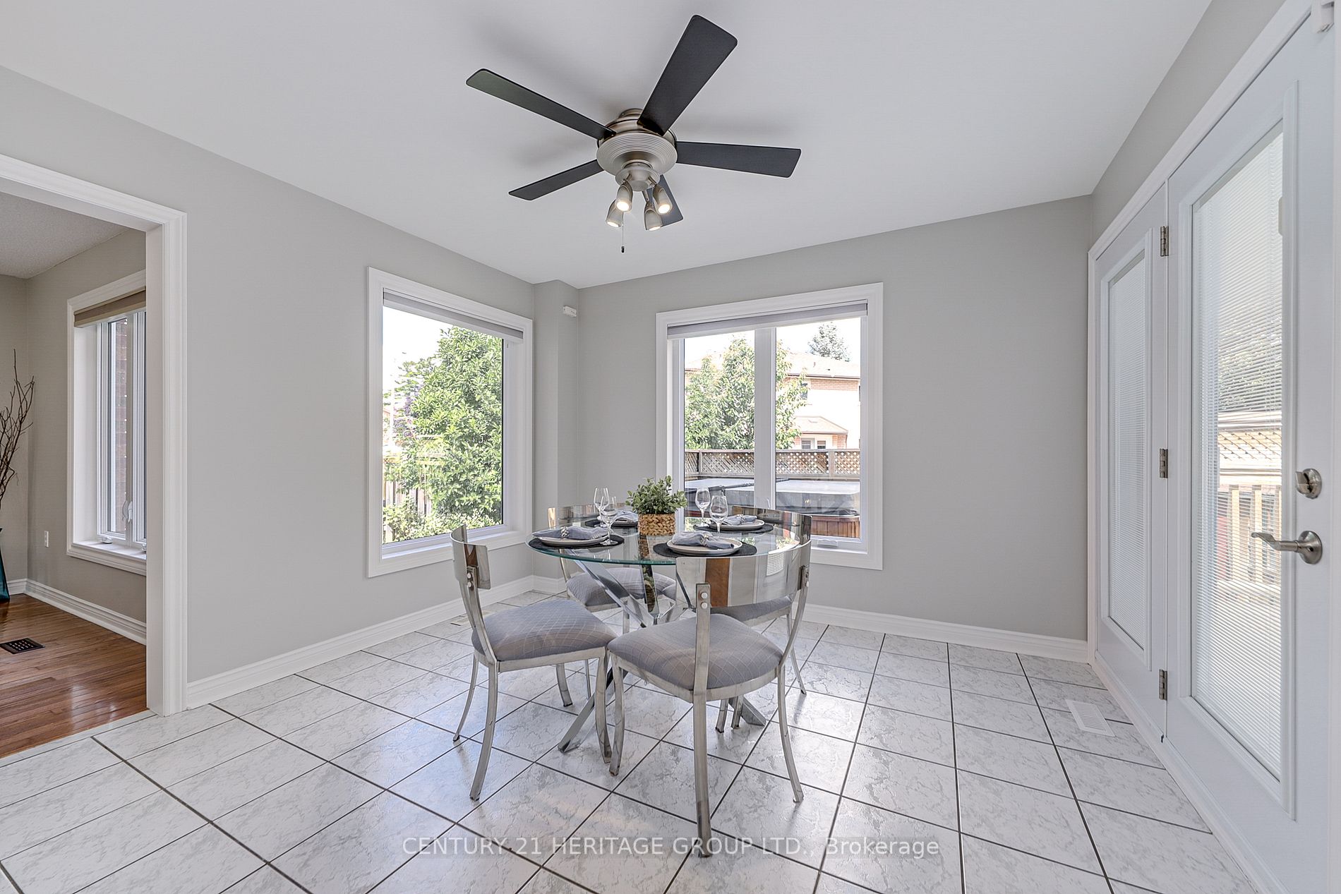 35 Depeuter Cres