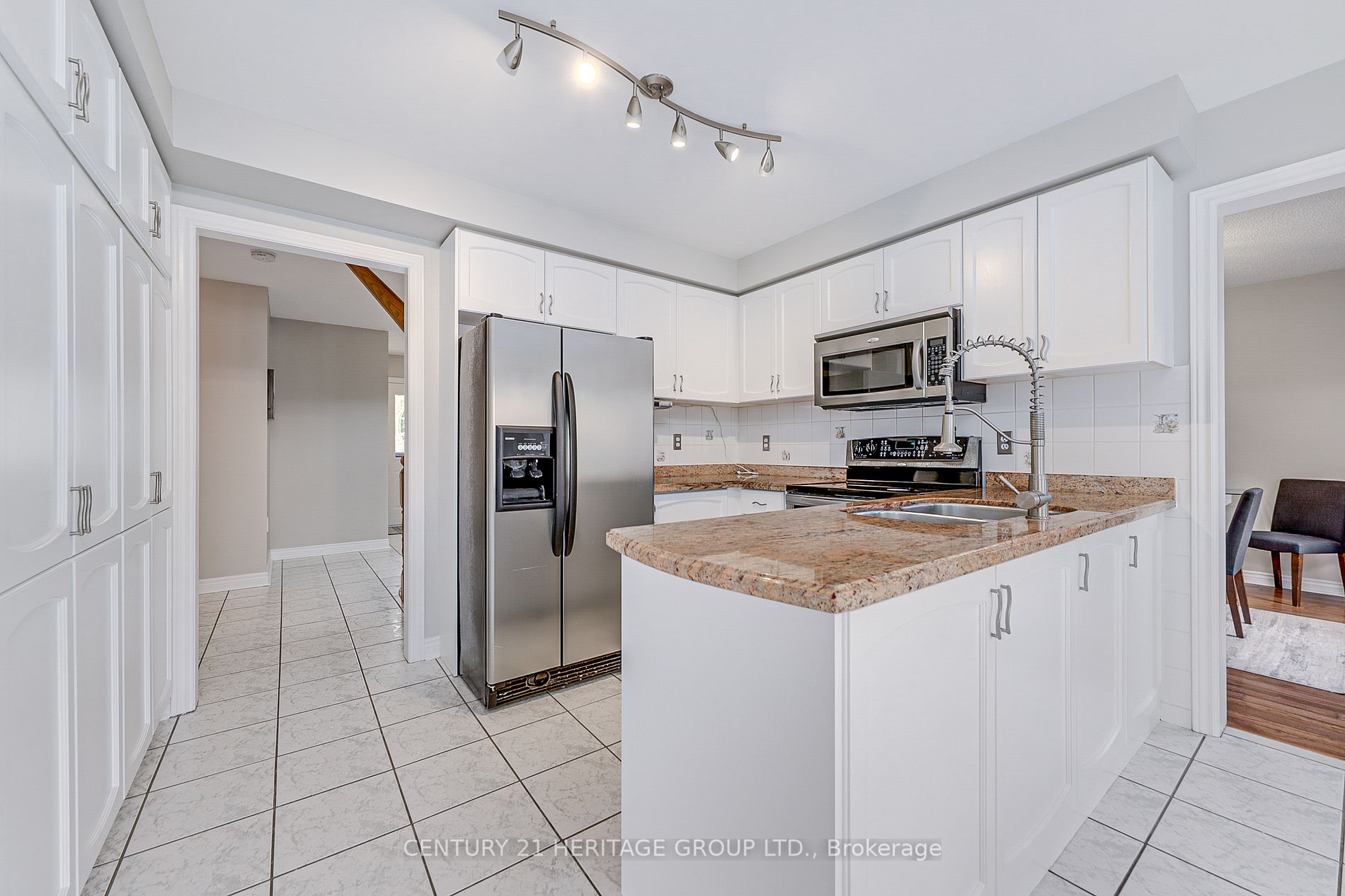35 Depeuter Cres