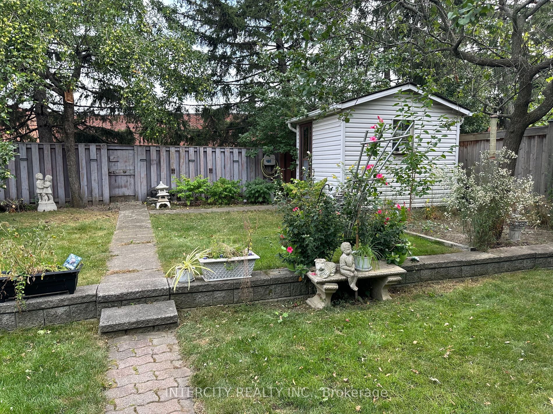 43 Southview Drive