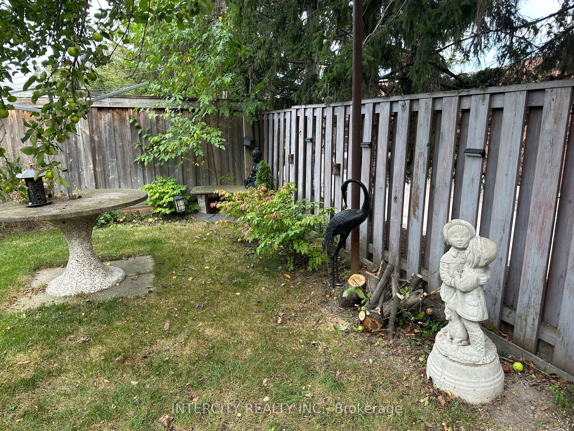 43 Southview Drive