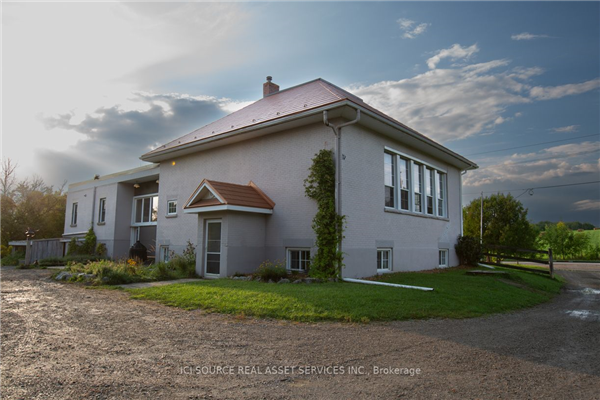 459 Webb Rd, Uxbridge
