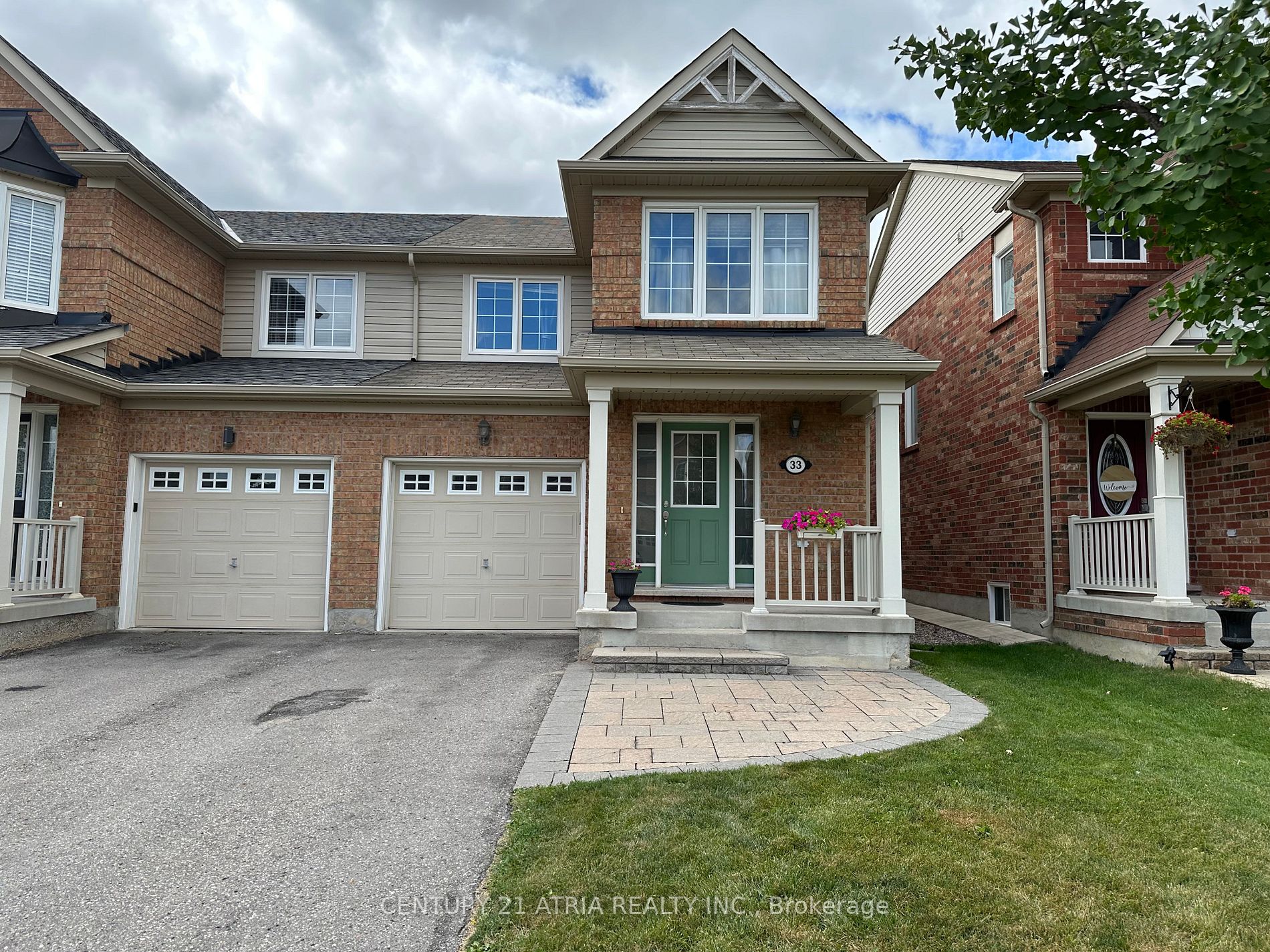 33 Hiram Johnson Rd