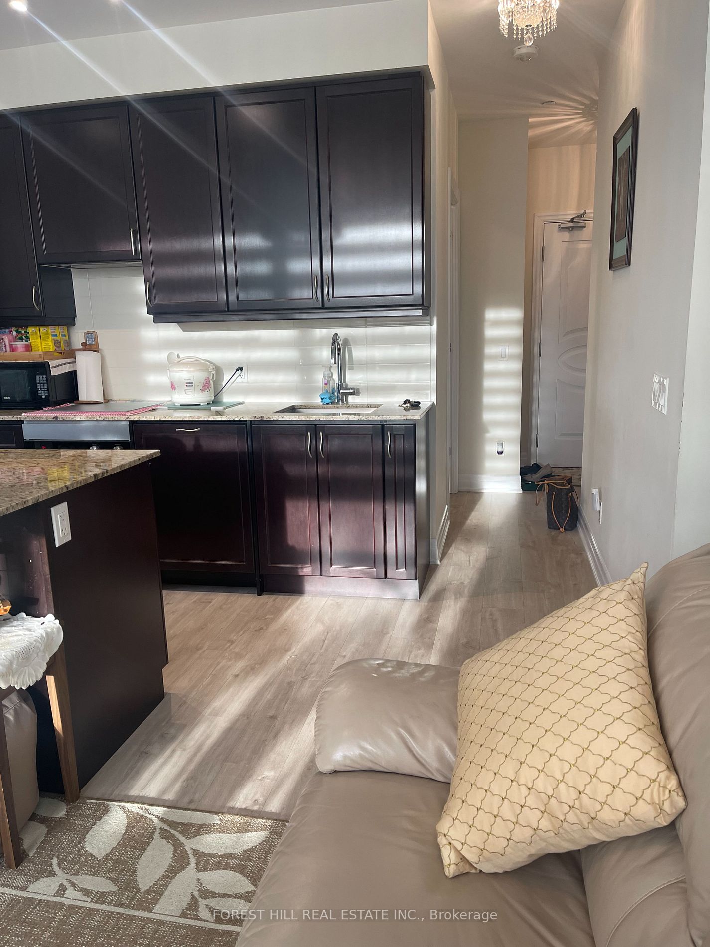 9085 Jane Street, #216