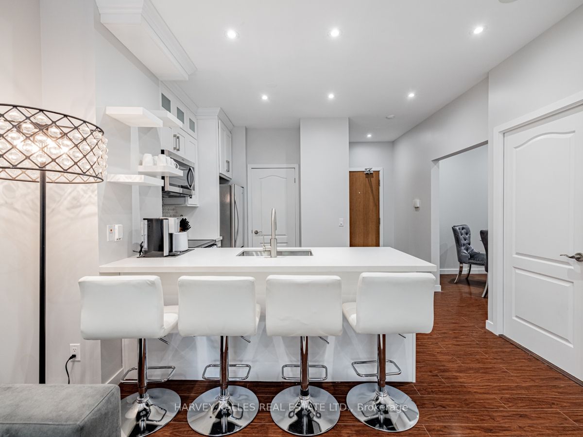 50 Disera Drive, #106