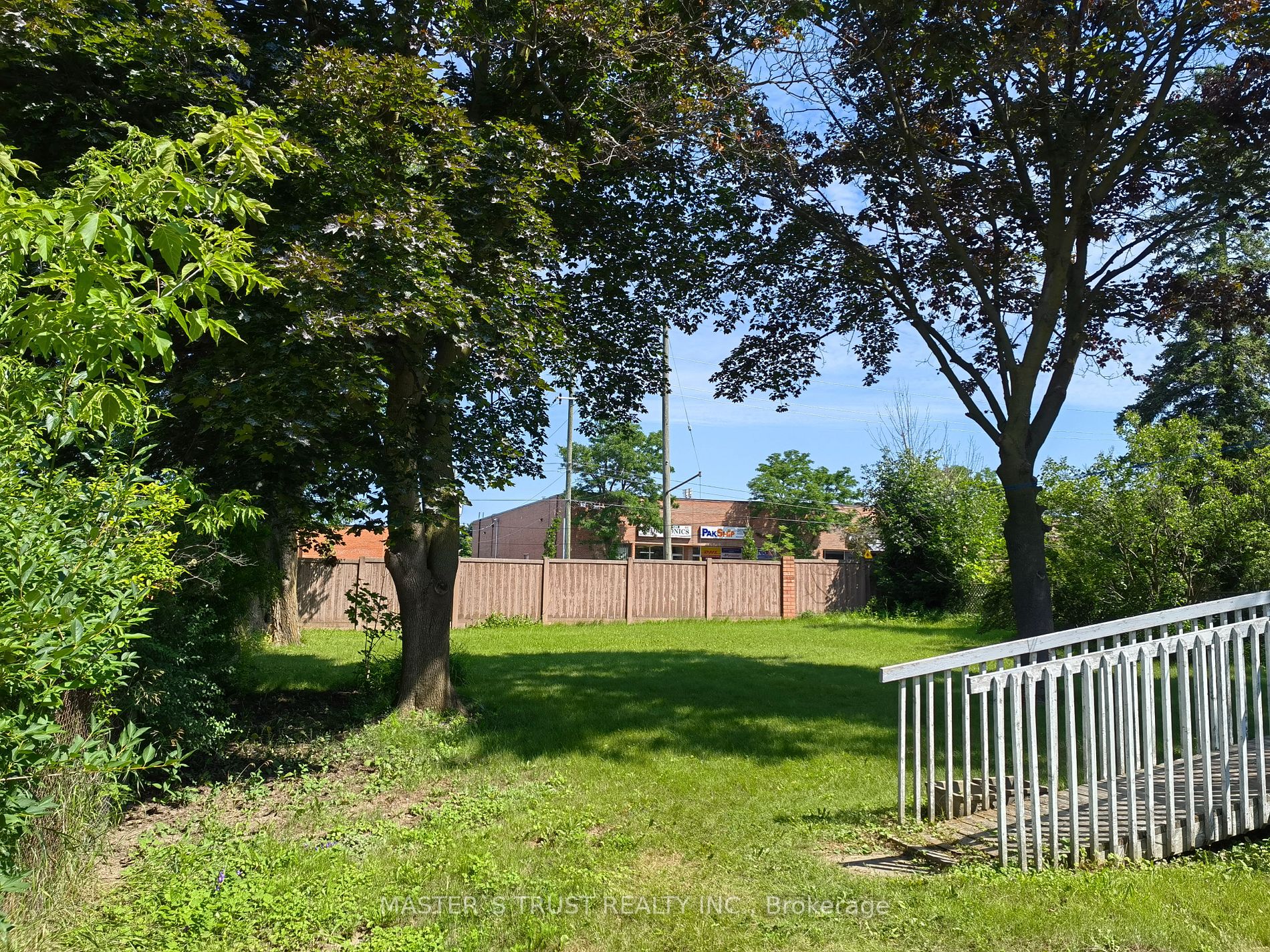 8 Abercorn Rd
