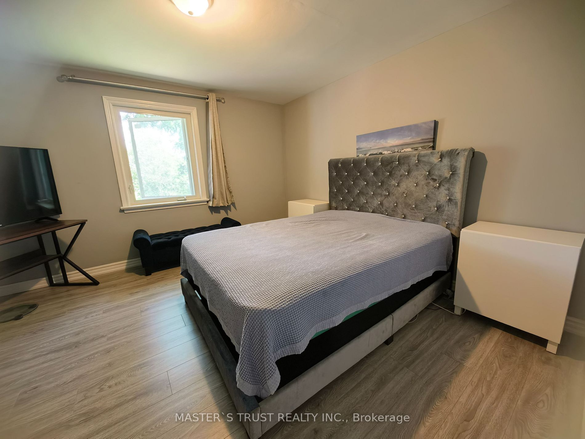 8 Abercorn Rd