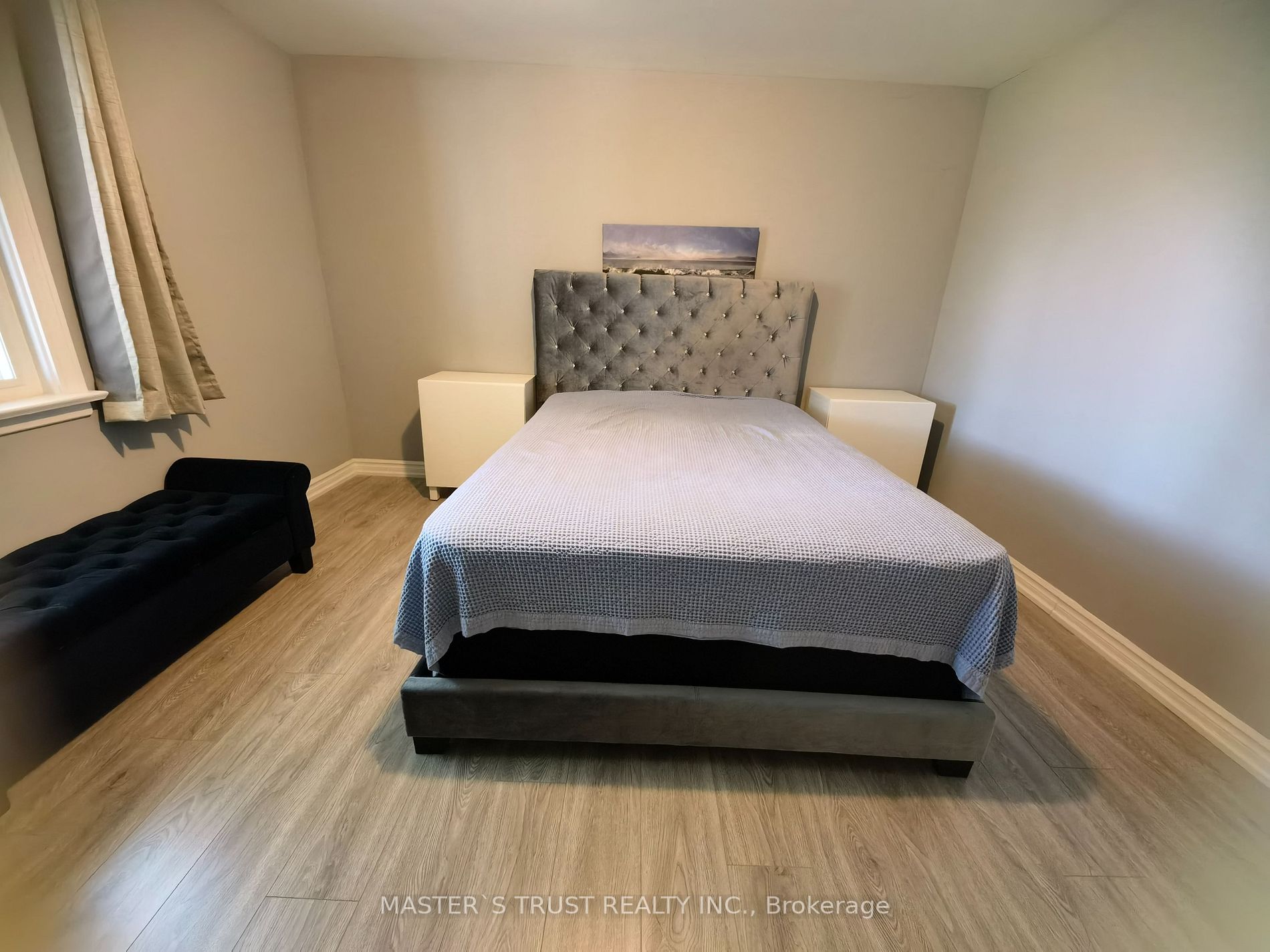 8 Abercorn Rd