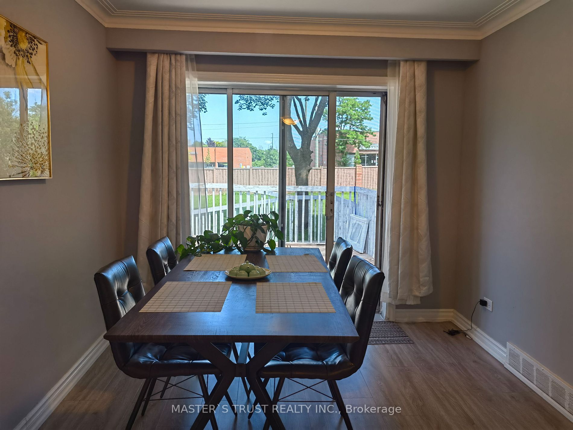 8 Abercorn Rd
