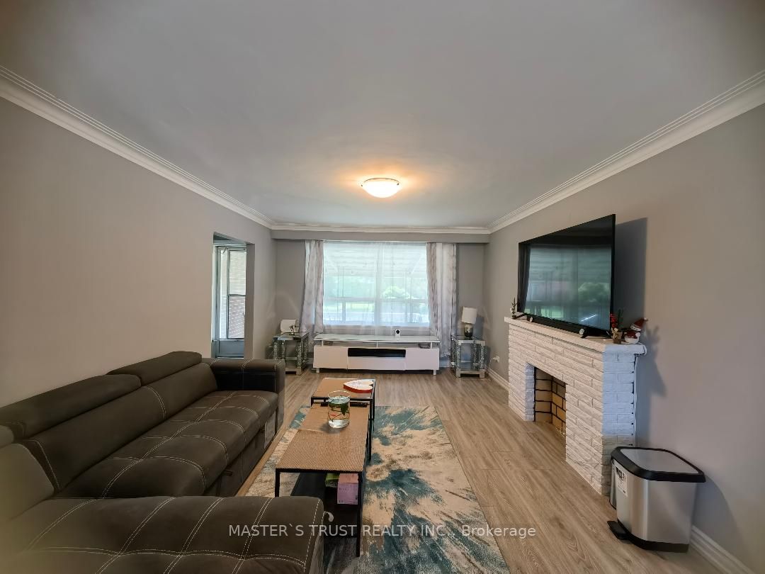 8 Abercorn Rd