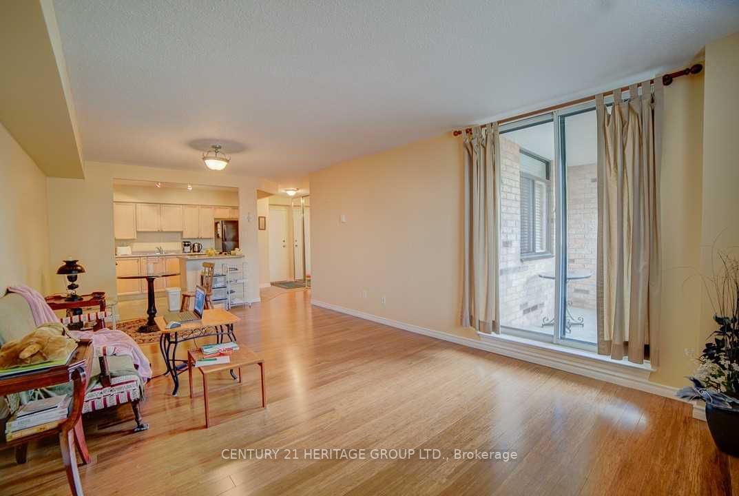 260 Davis Dr, #301