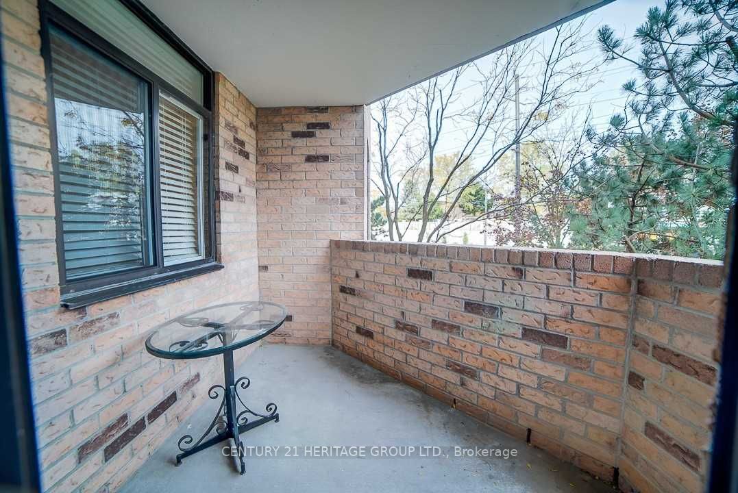 260 Davis Dr, #301