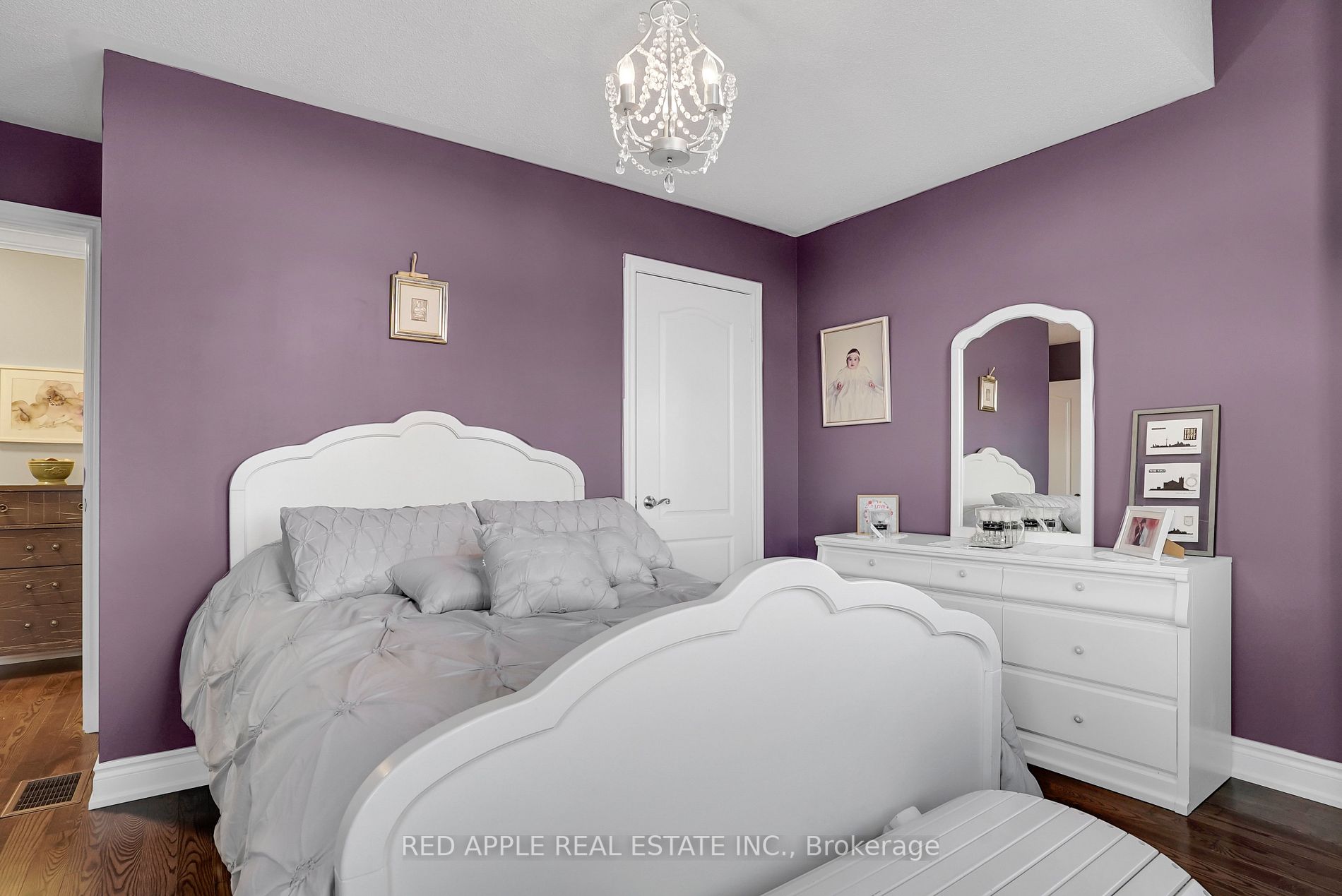 89 Brightsview Dr