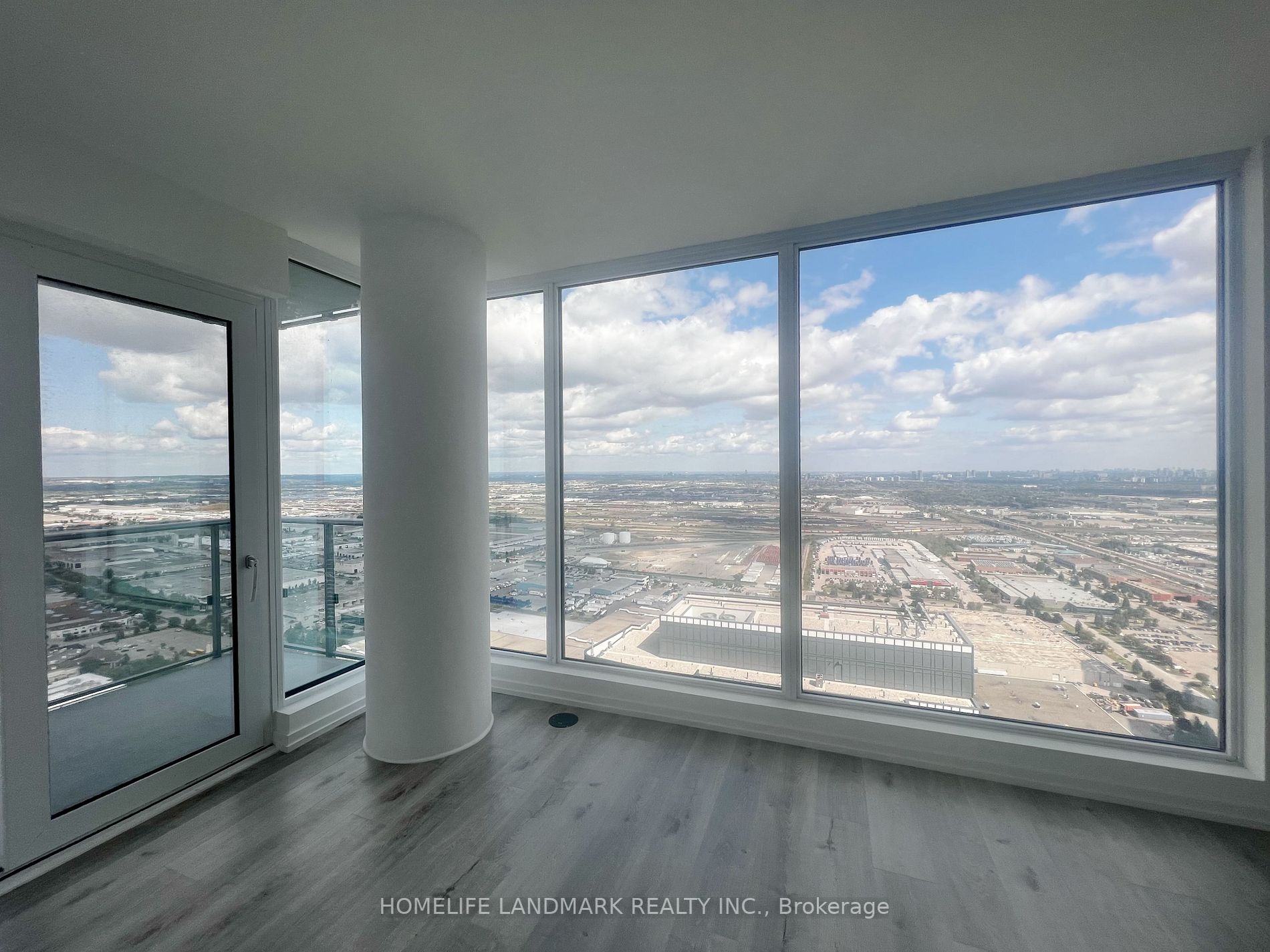7890 Jane Street, #5009