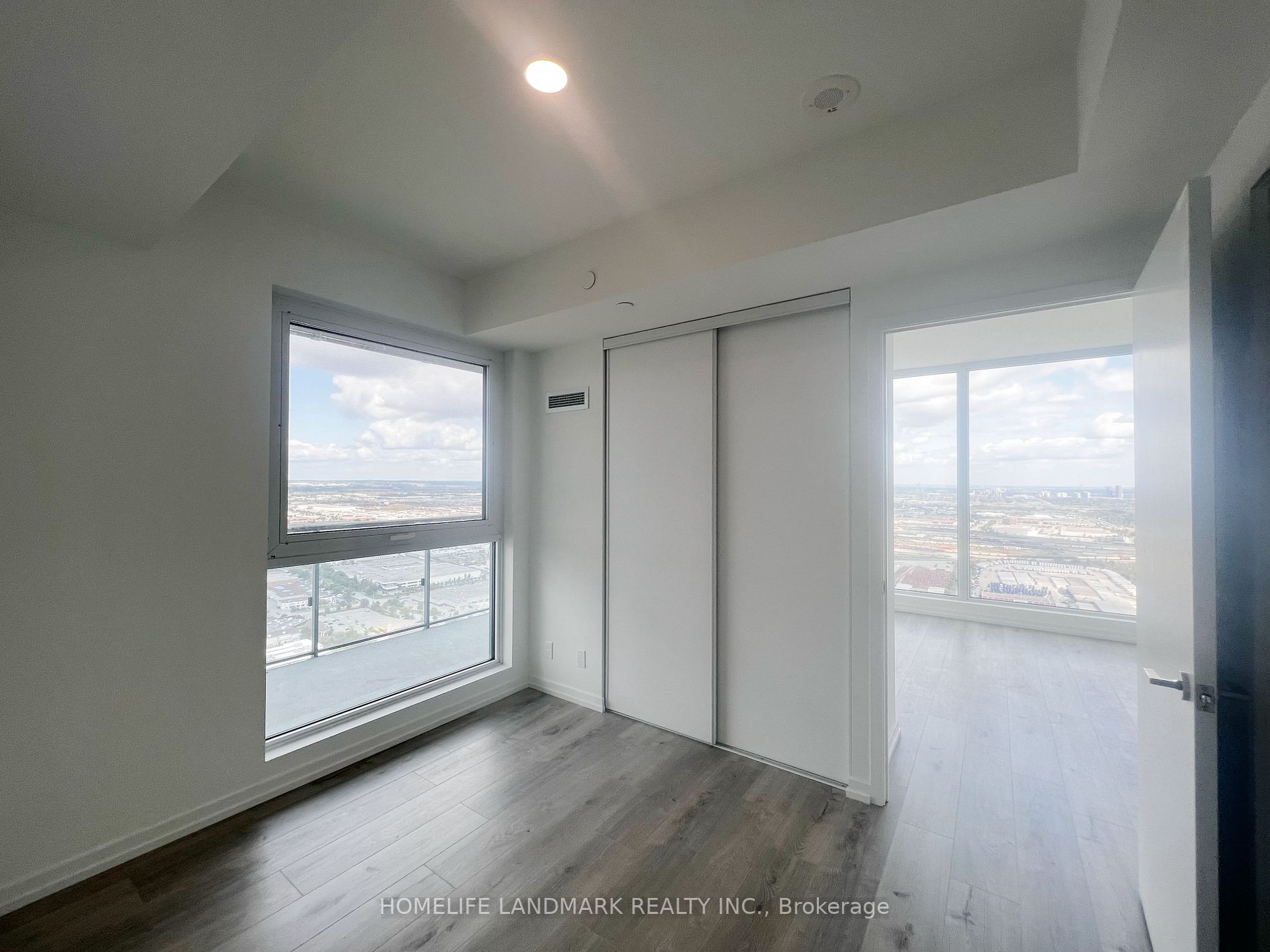 7890 Jane Street, #5009