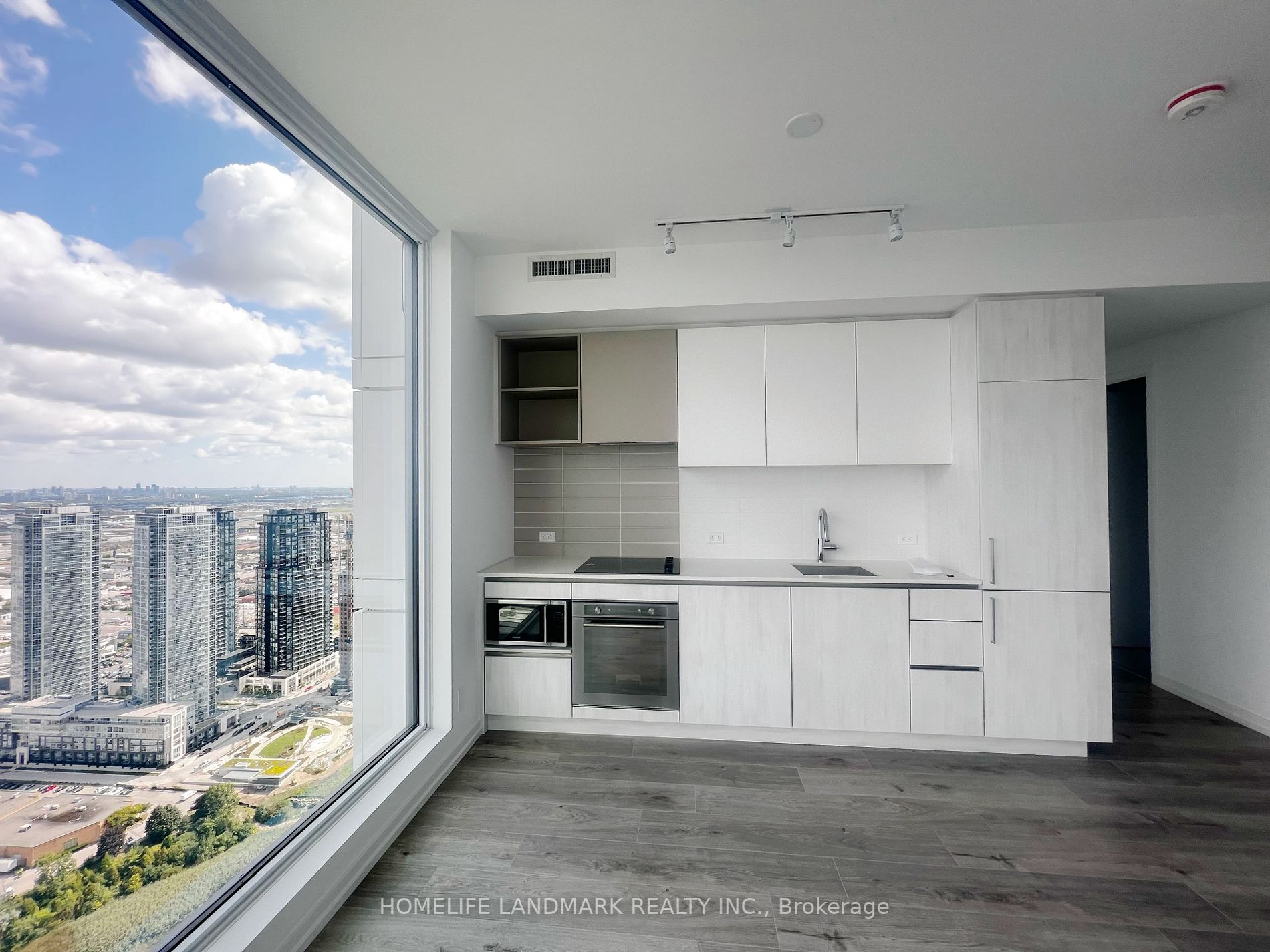 7890 Jane Street, #5009