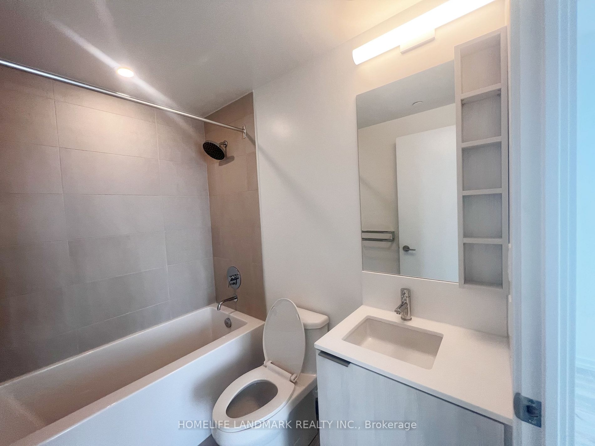 7890 Jane Street, #5009