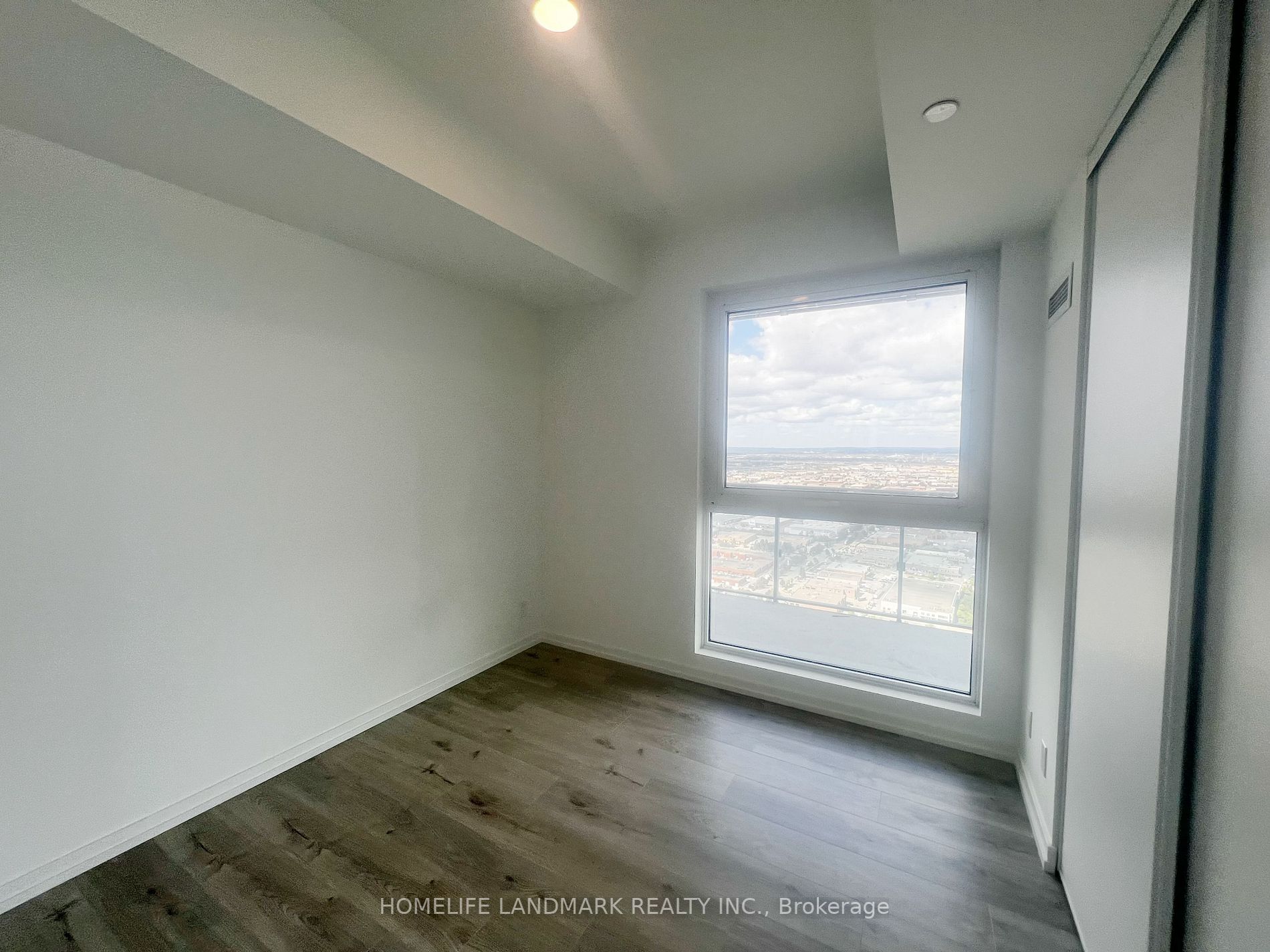 7890 Jane Street, #5009
