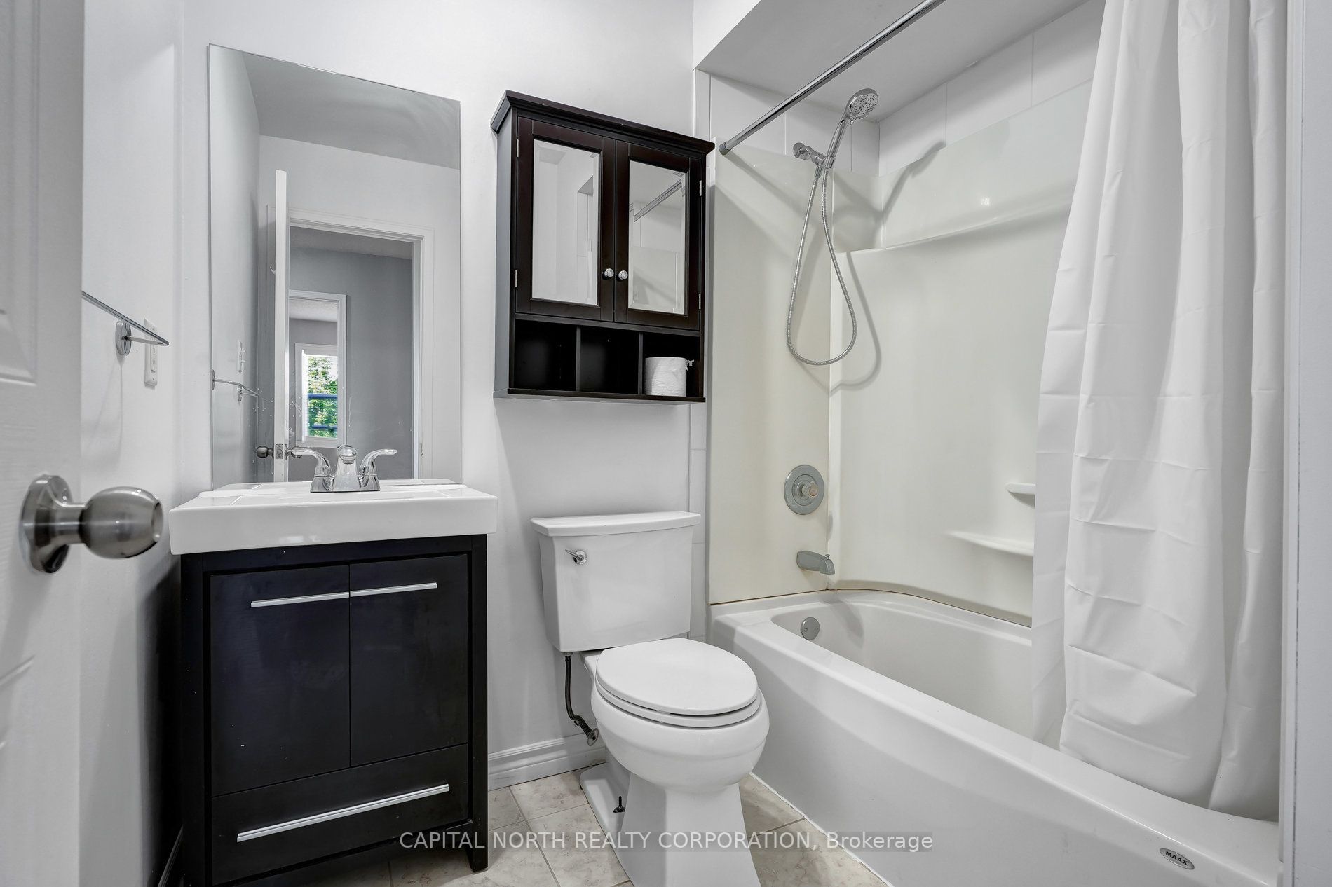 76 Potter Cres