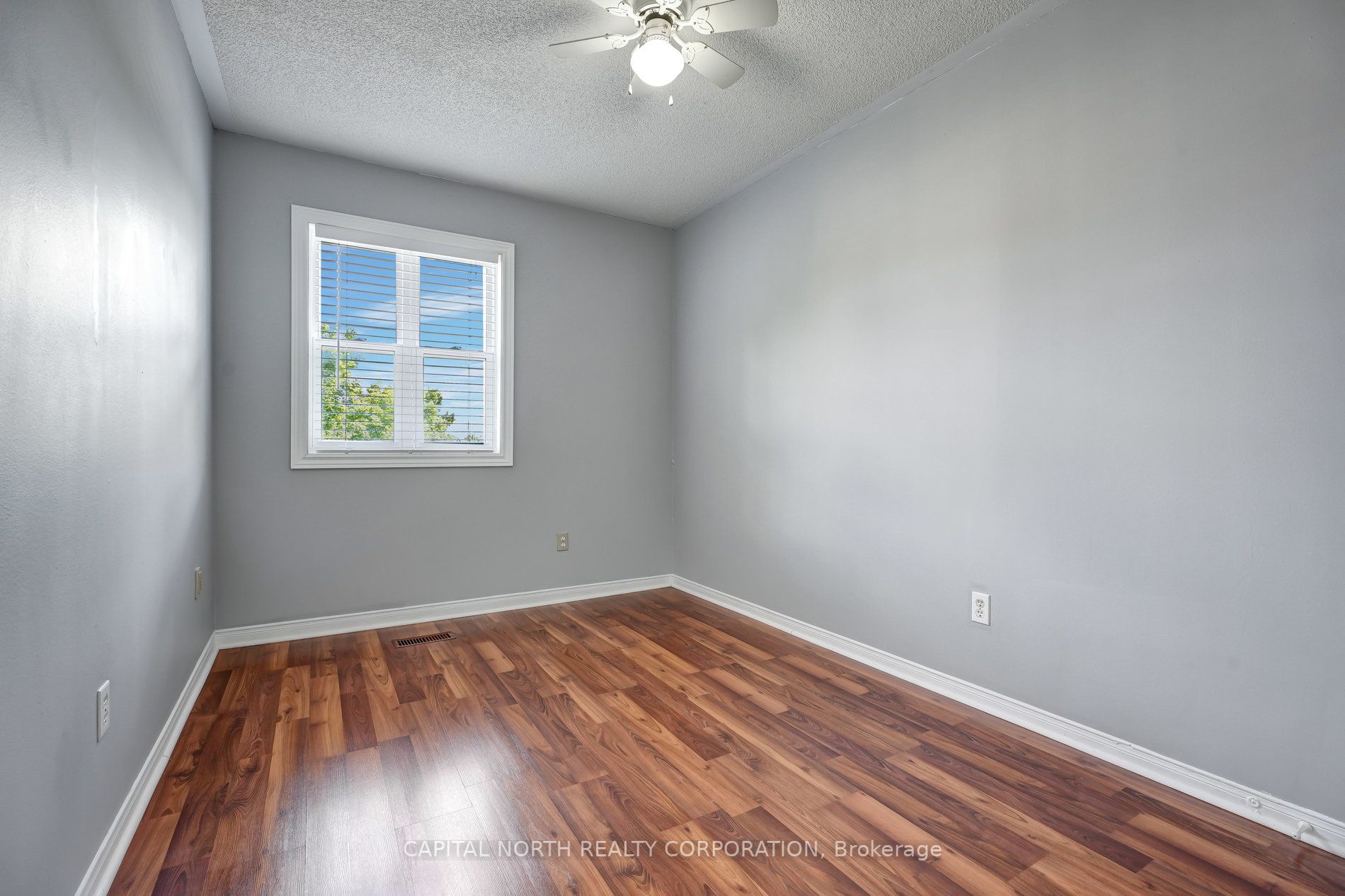 76 Potter Cres