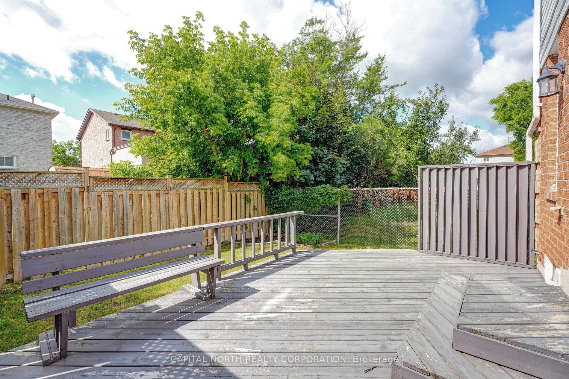 76 Potter Cres
