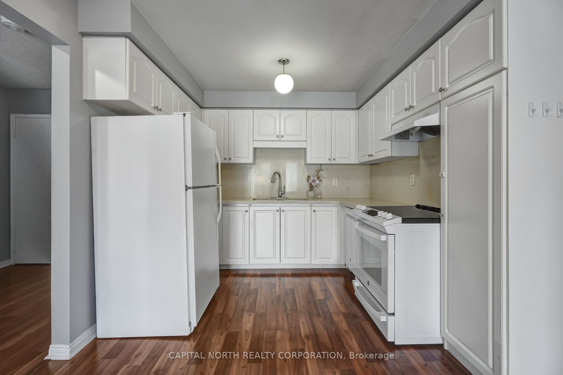 76 Potter Cres