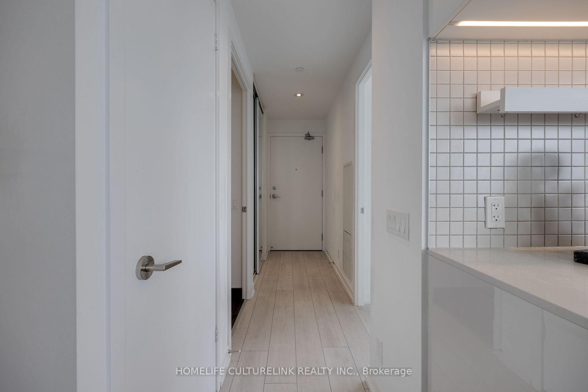 898 Portage Parkway, #2303