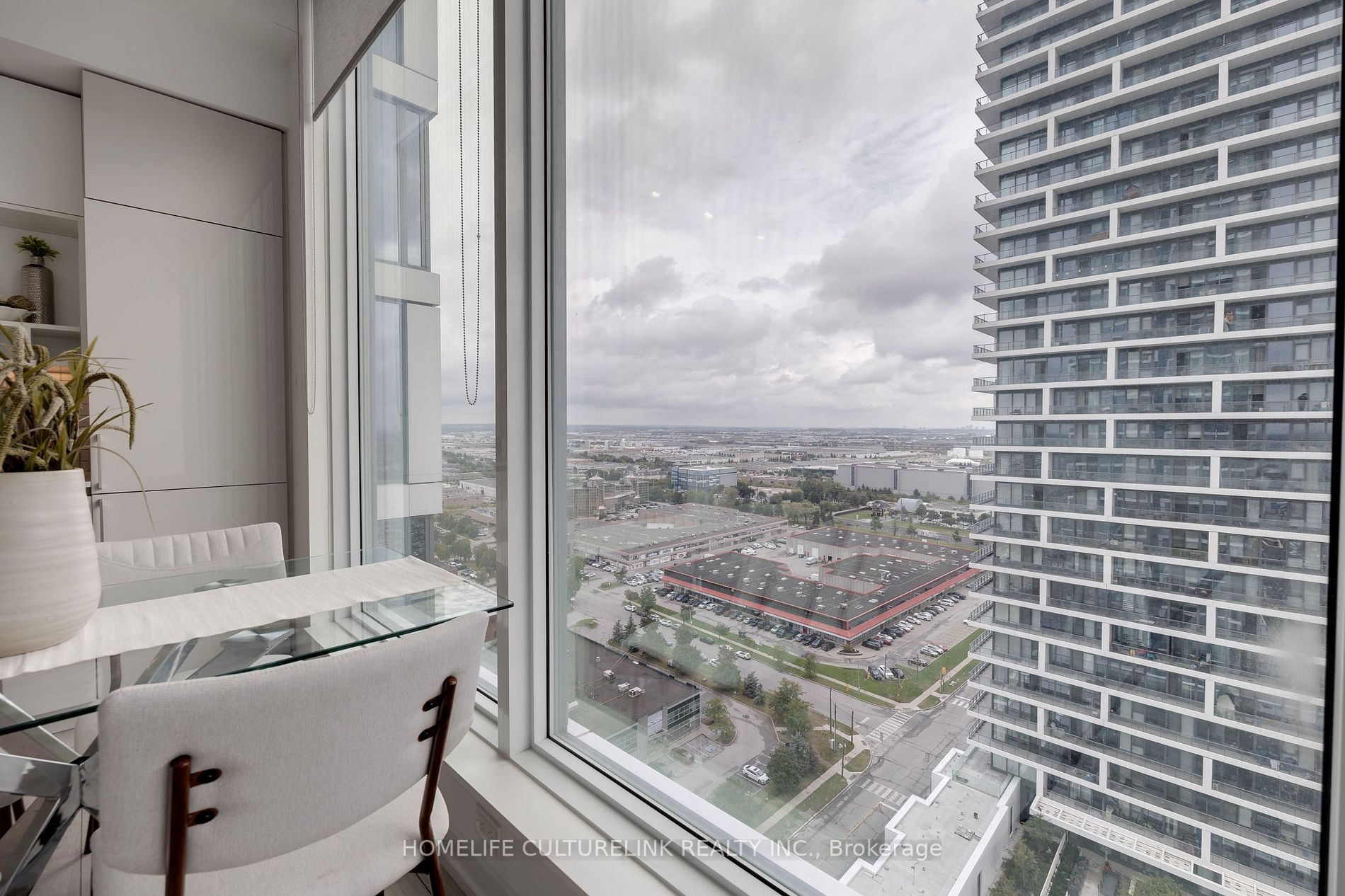 898 Portage Parkway, #2303