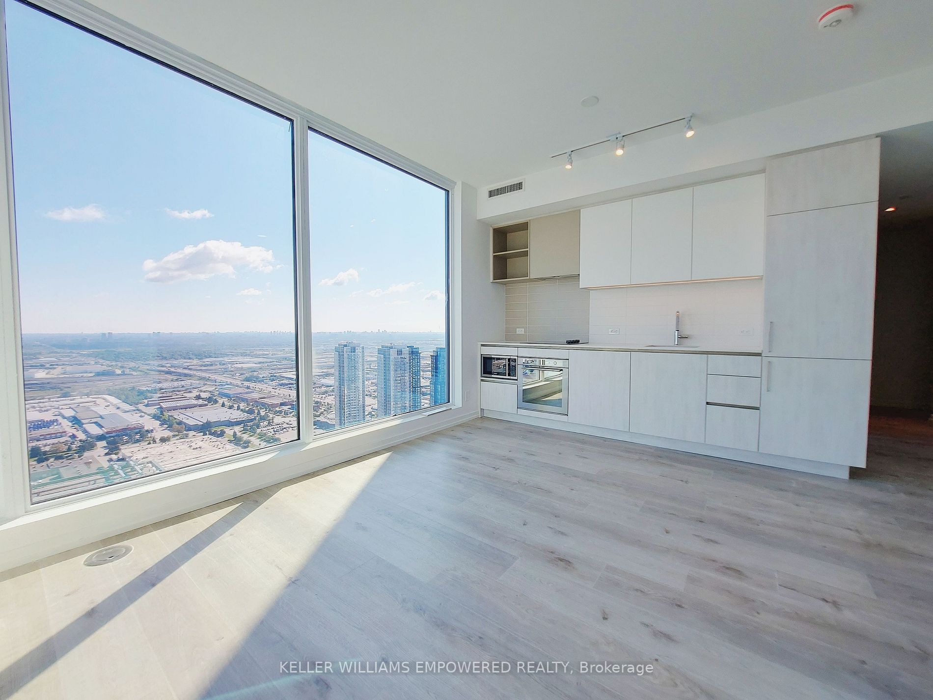 7890 Jane St, #5109