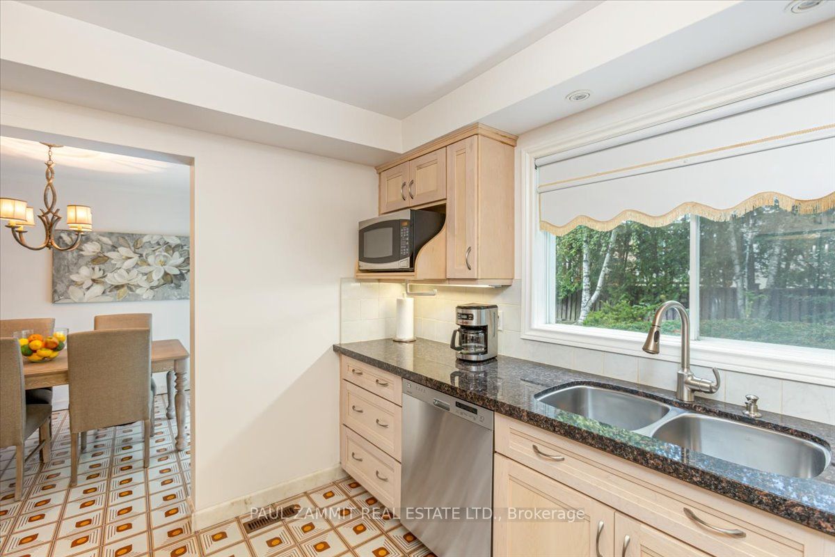 4 Granada Crt