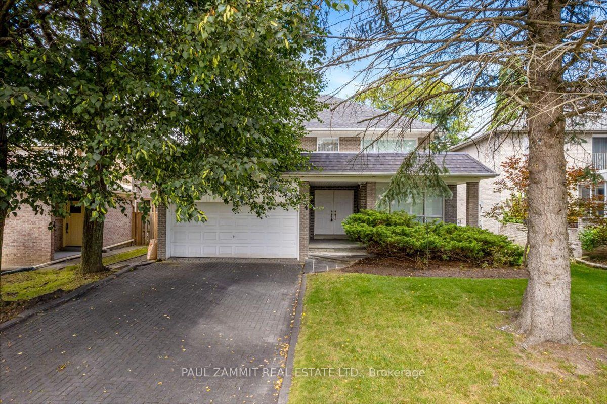 4 Granada Crt