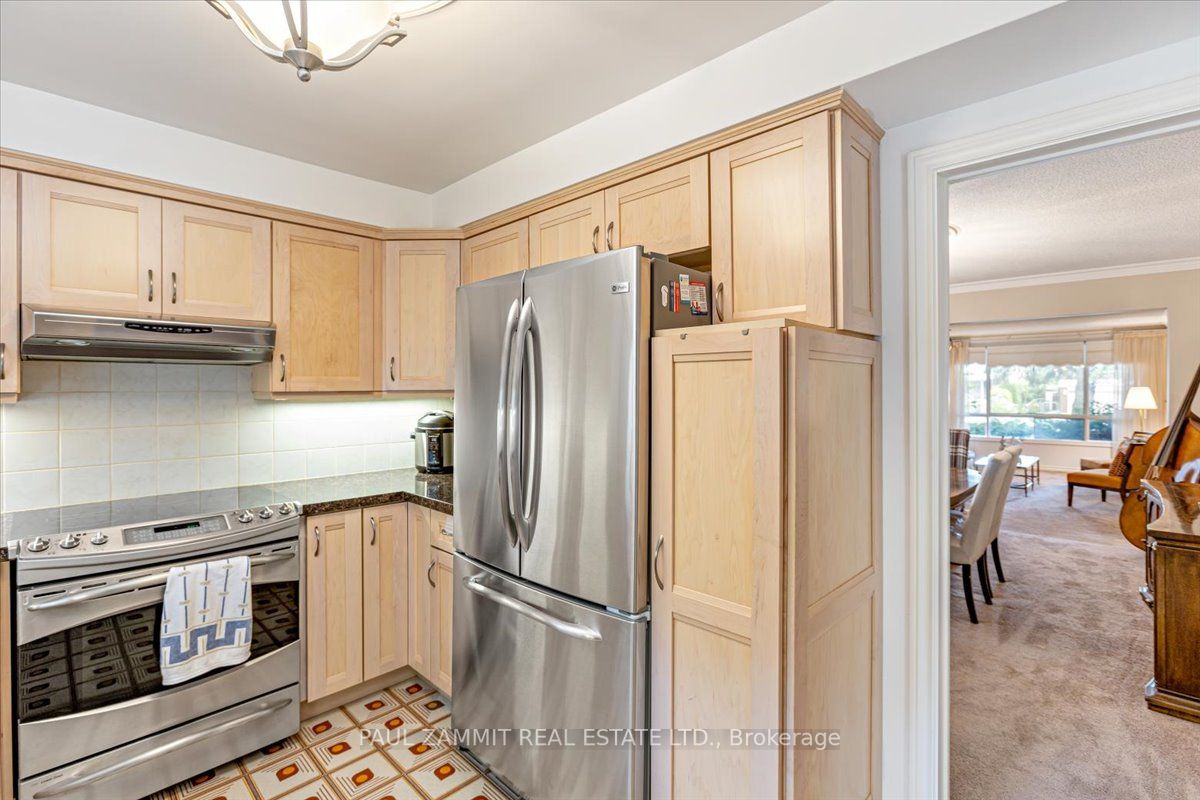 4 Granada Crt
