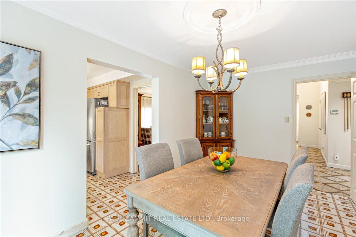 4 Granada Crt