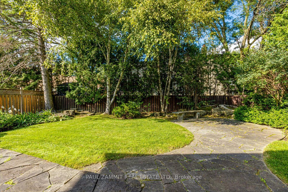4 Granada Crt
