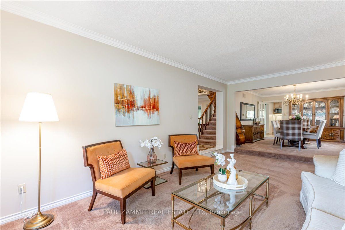4 Granada Crt
