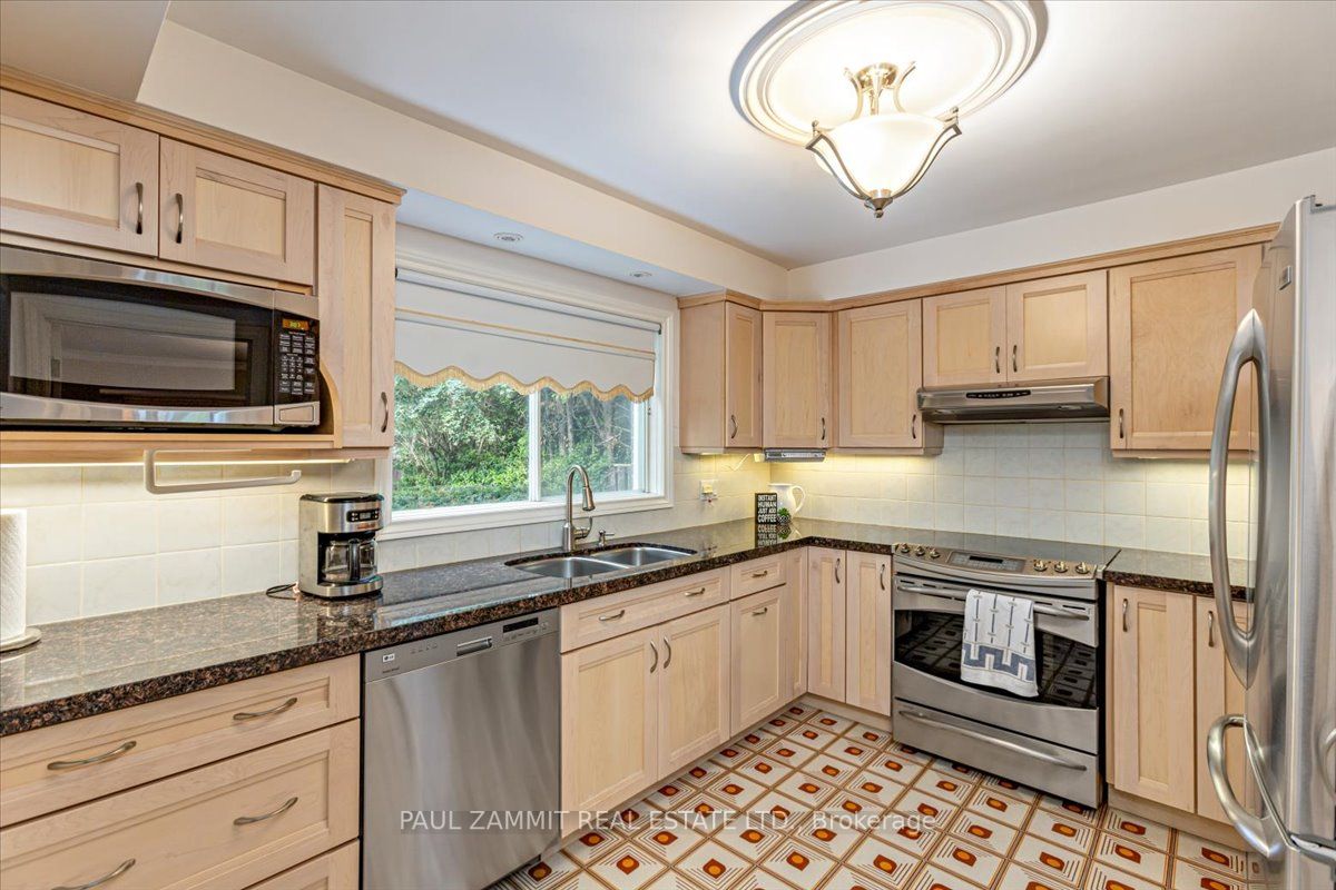 4 Granada Crt