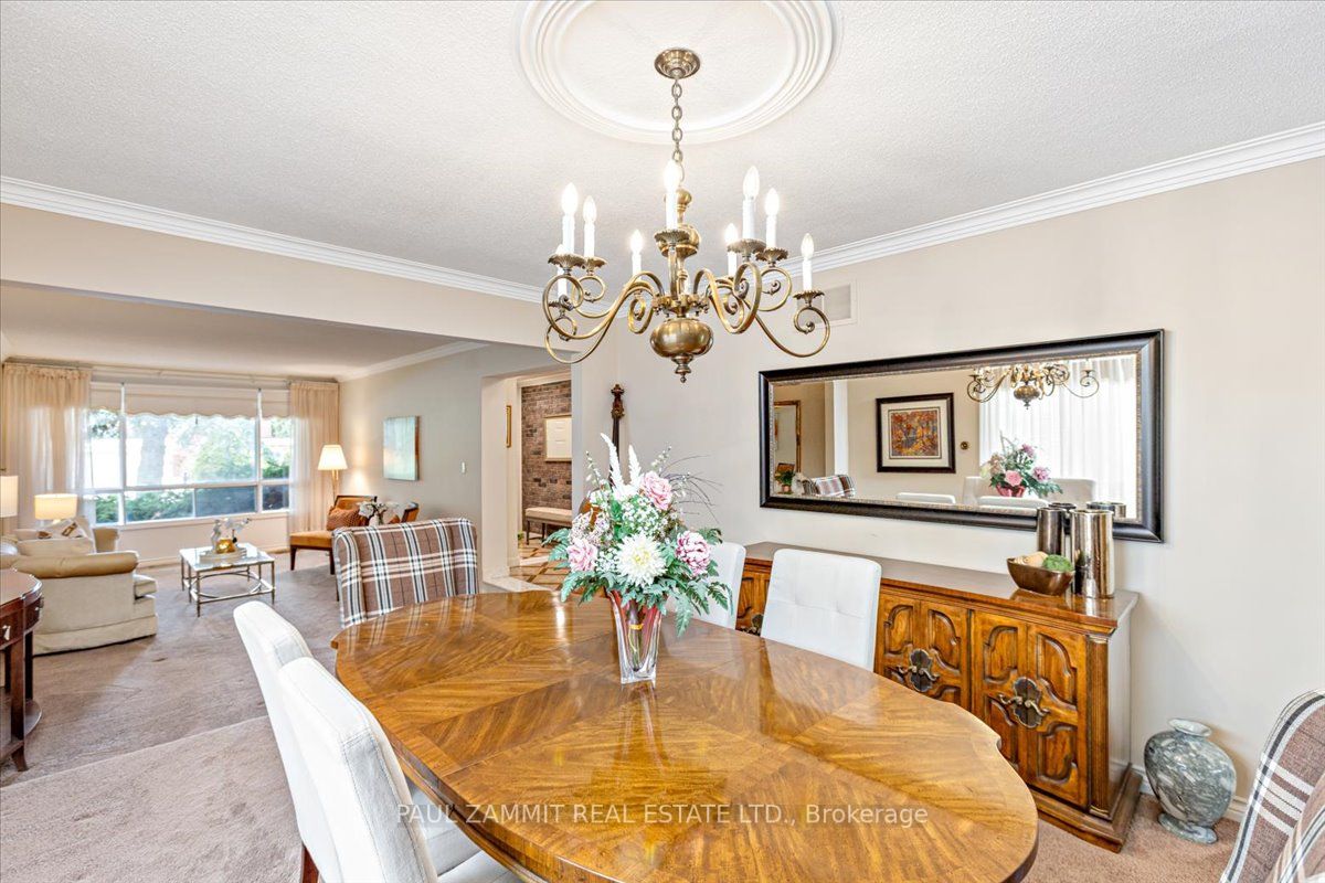 4 Granada Crt