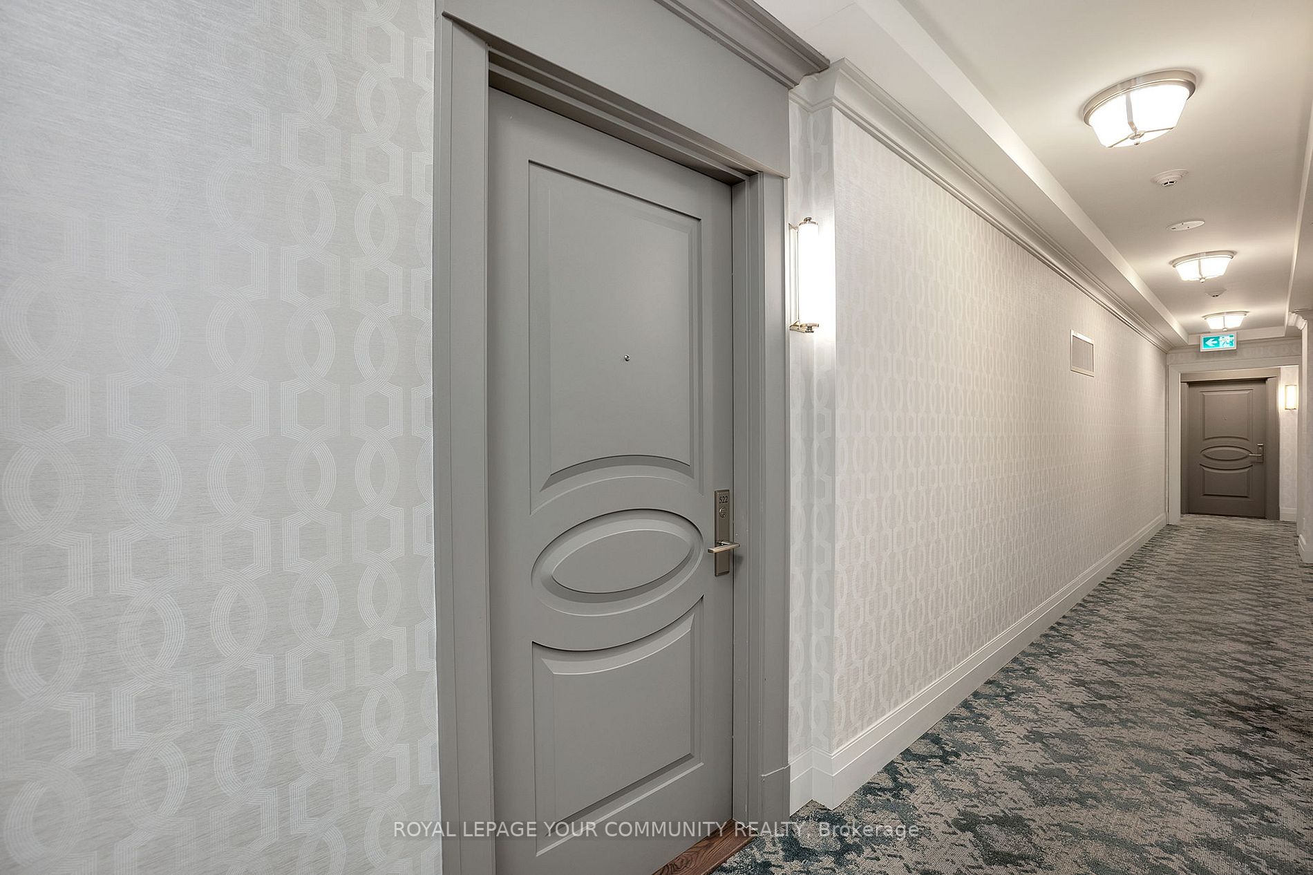9085 Jane Street, #522