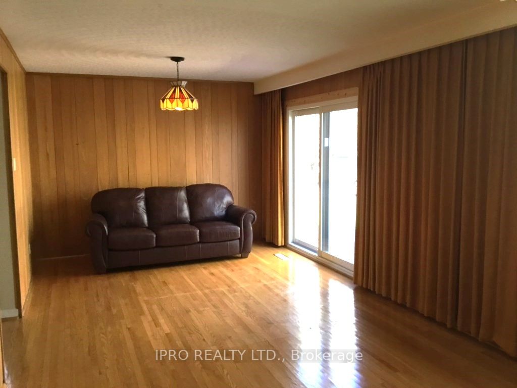 114 Clark Ave