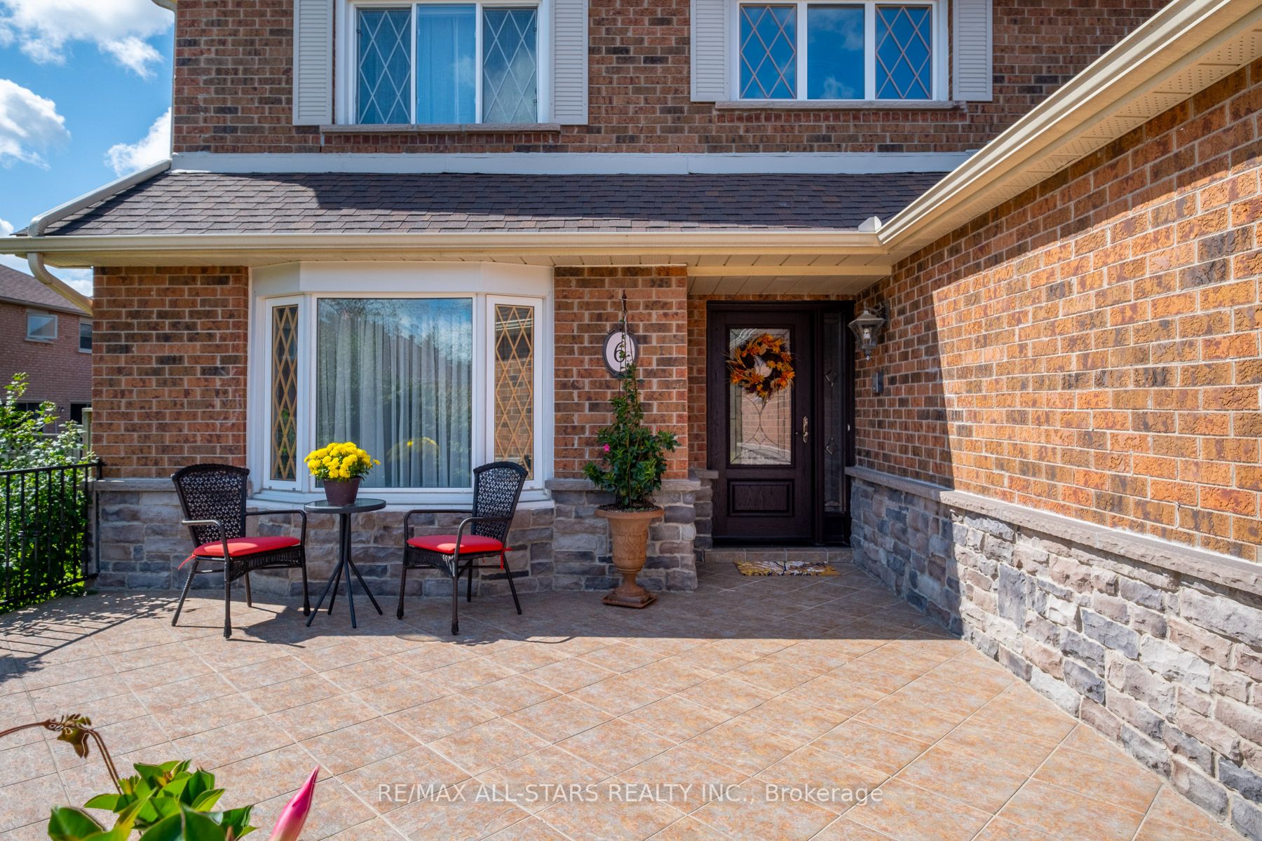 6 Lincoln Pl