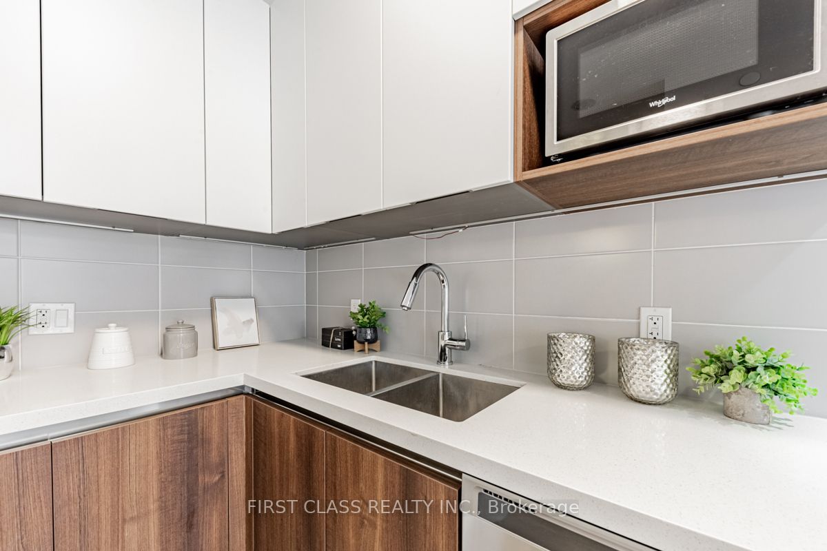 15 Water Walk Dr, #337