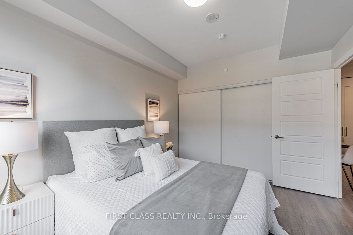 15 Water Walk Dr, #337