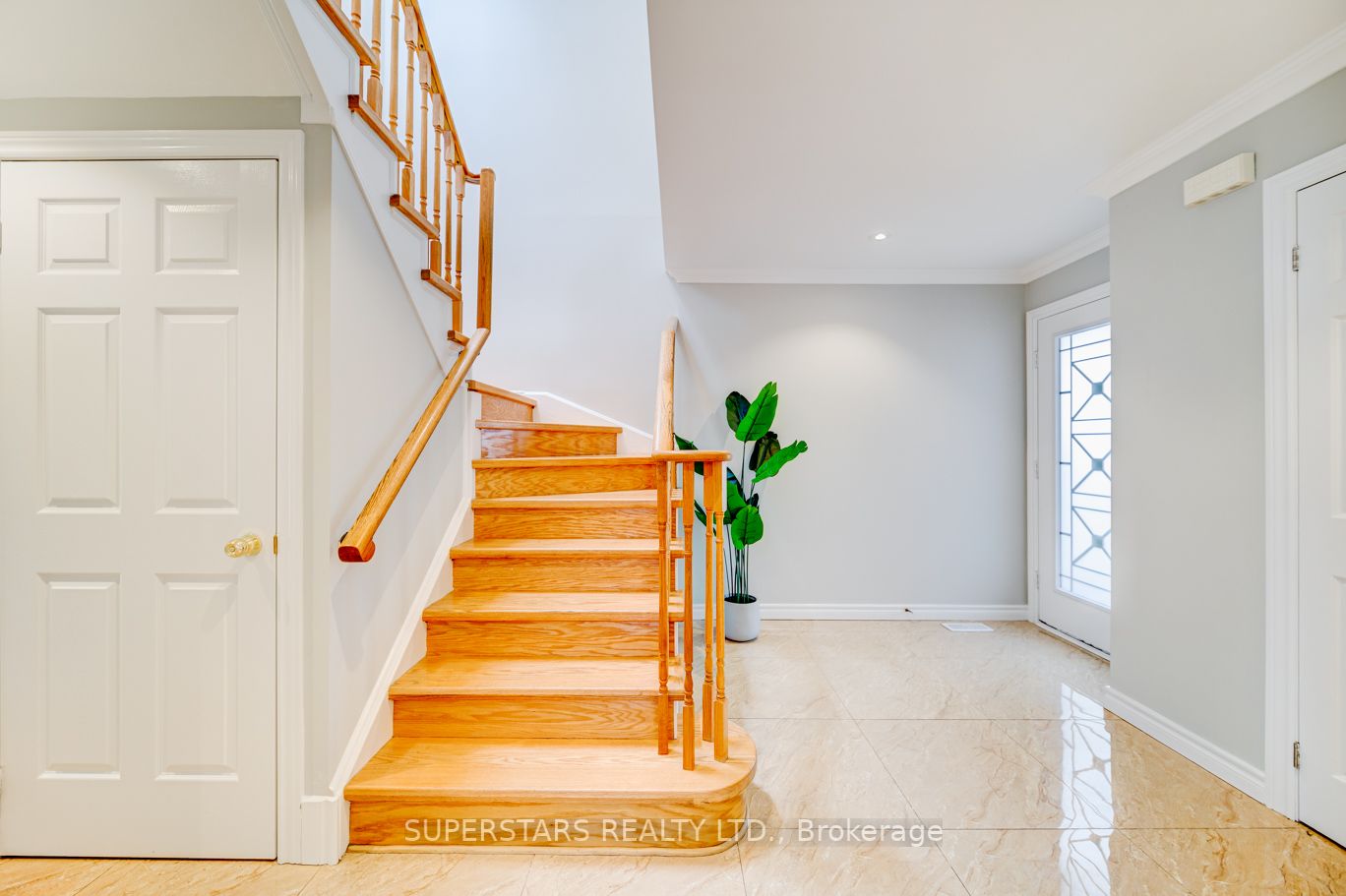 51 Manston Cres